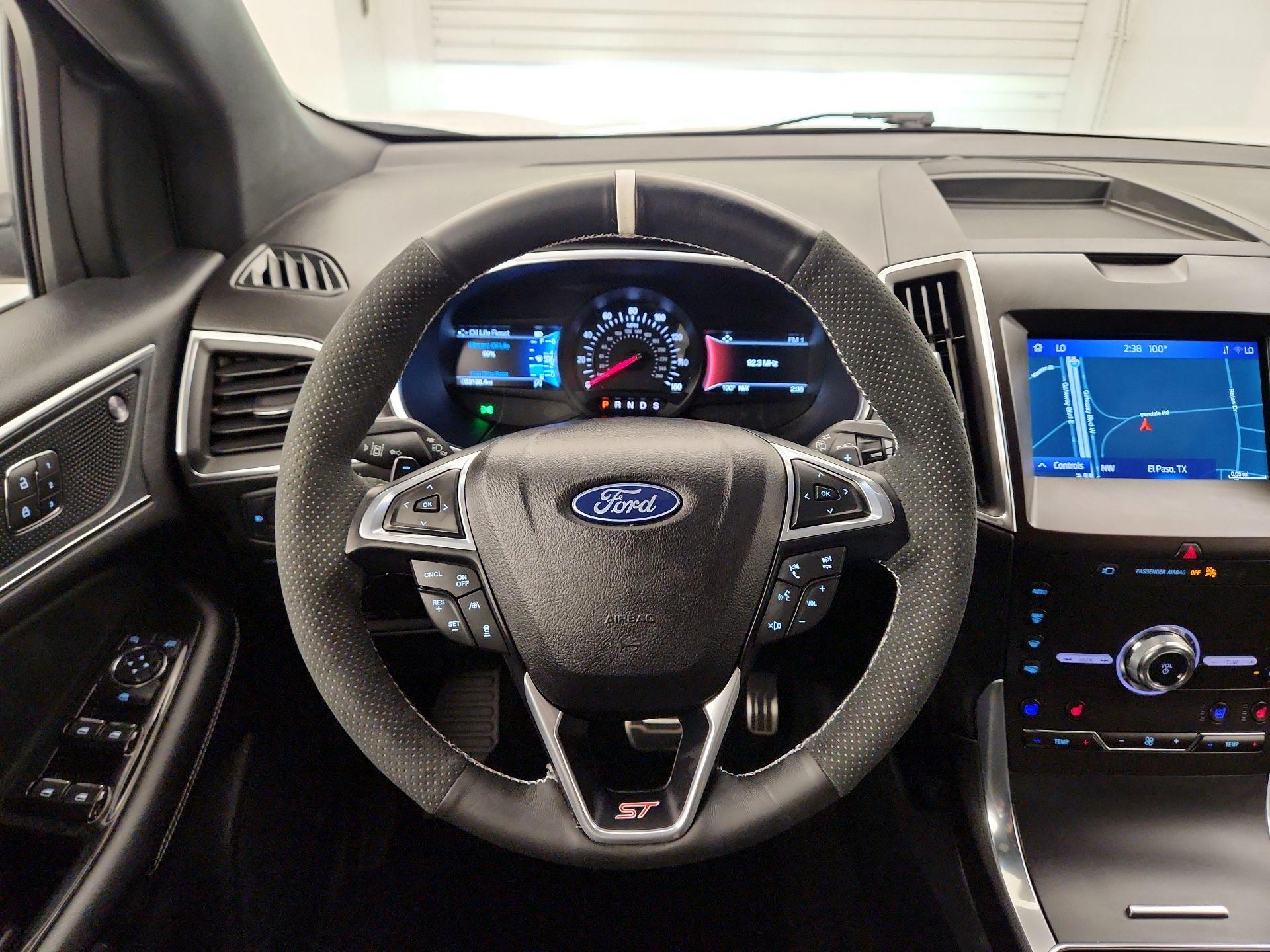 Thumbnail: 2020 Ford Edge - 10