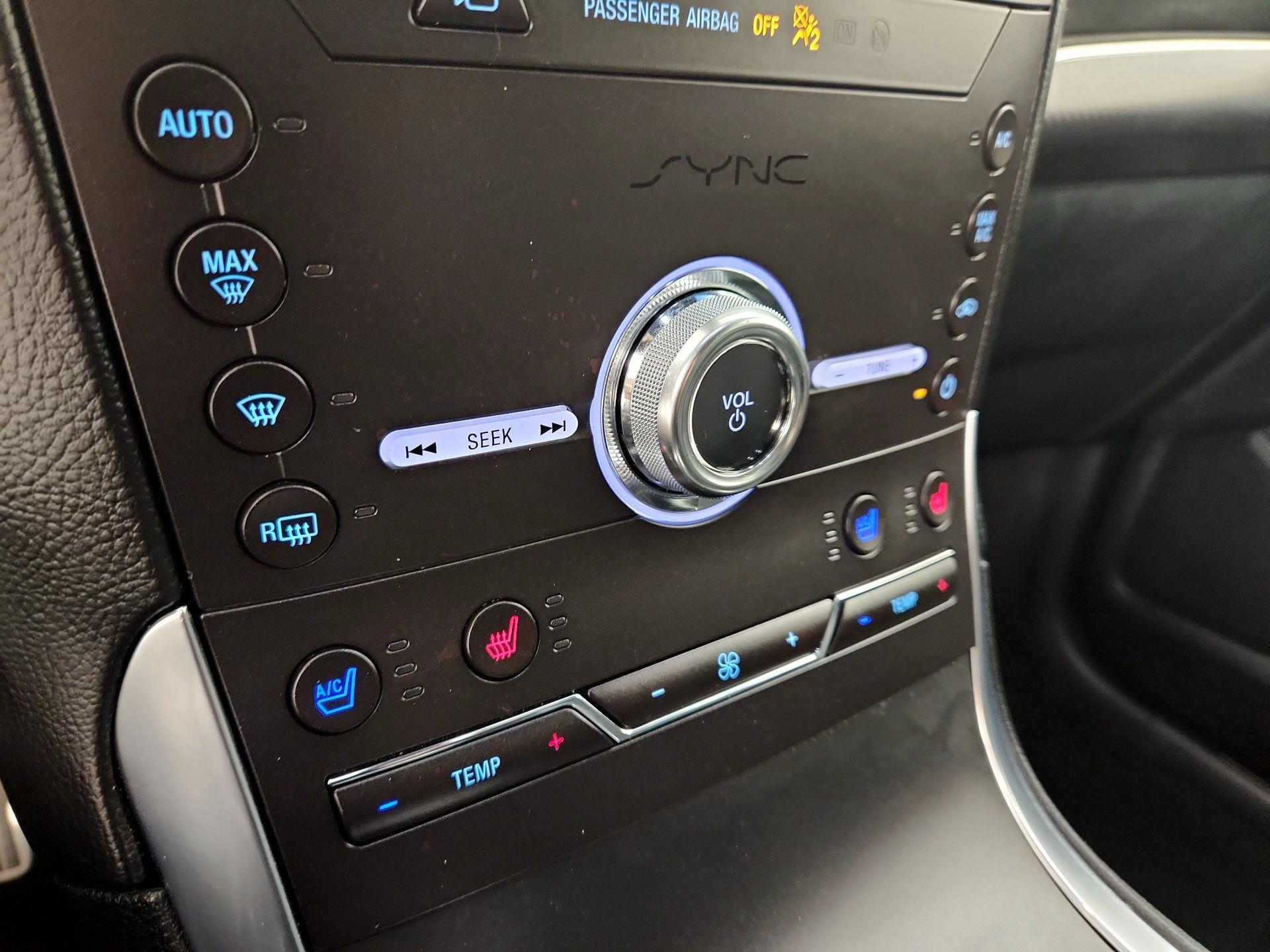 Thumbnail: 2020 Ford Edge - 17