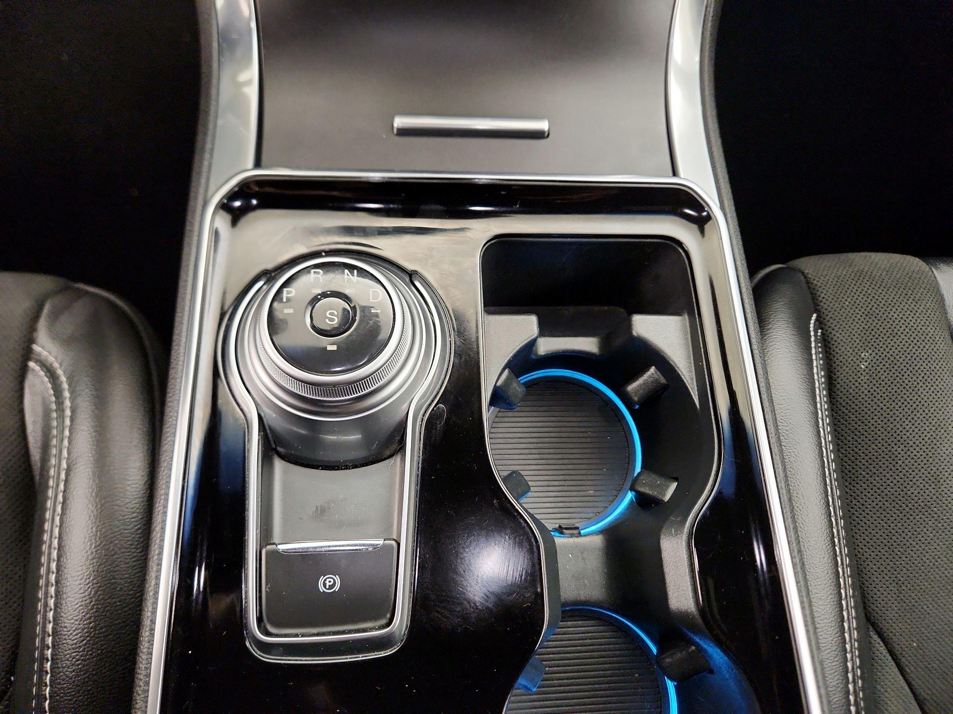 Thumbnail: 2020 Ford Edge - 18