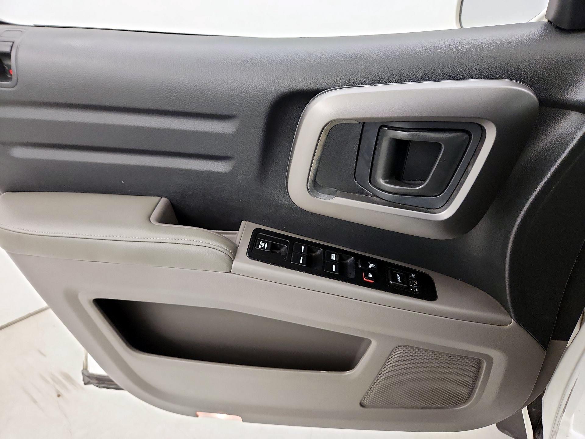 Thumbnail: 2014 Honda Ridgeline - 12