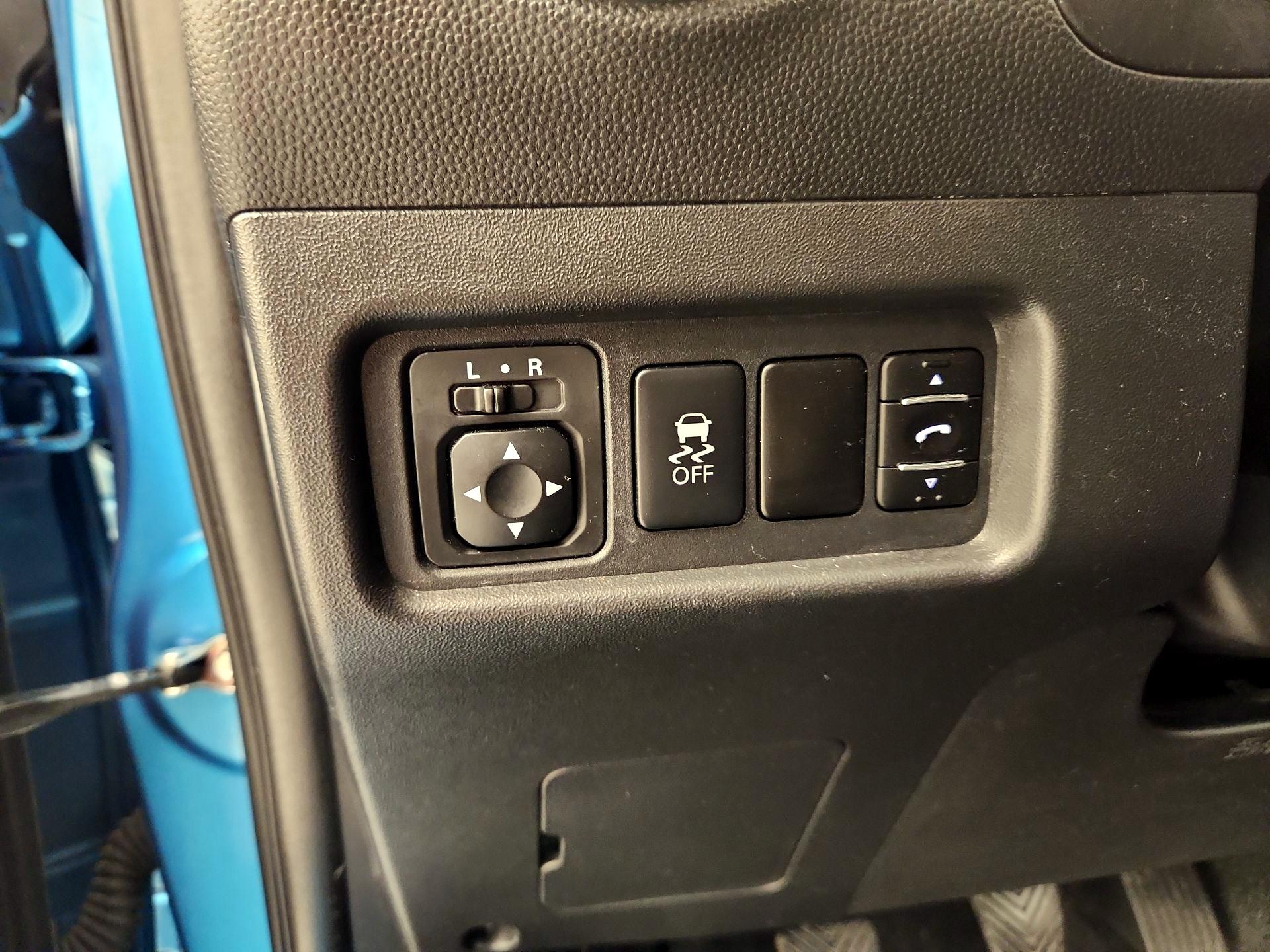 Thumbnail: 2015 Mitsubishi Mirage - 13