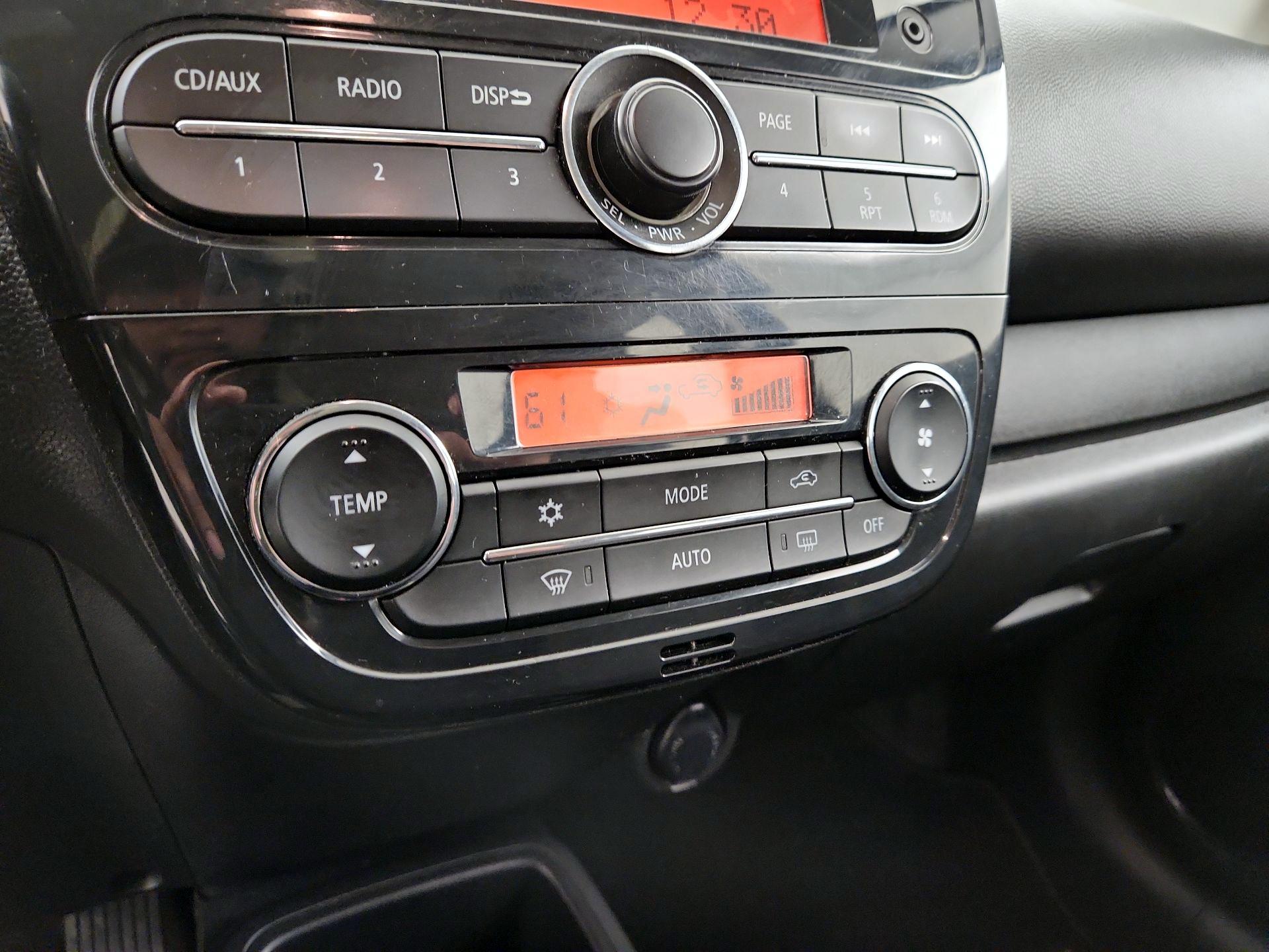 Thumbnail: 2015 Mitsubishi Mirage - 15