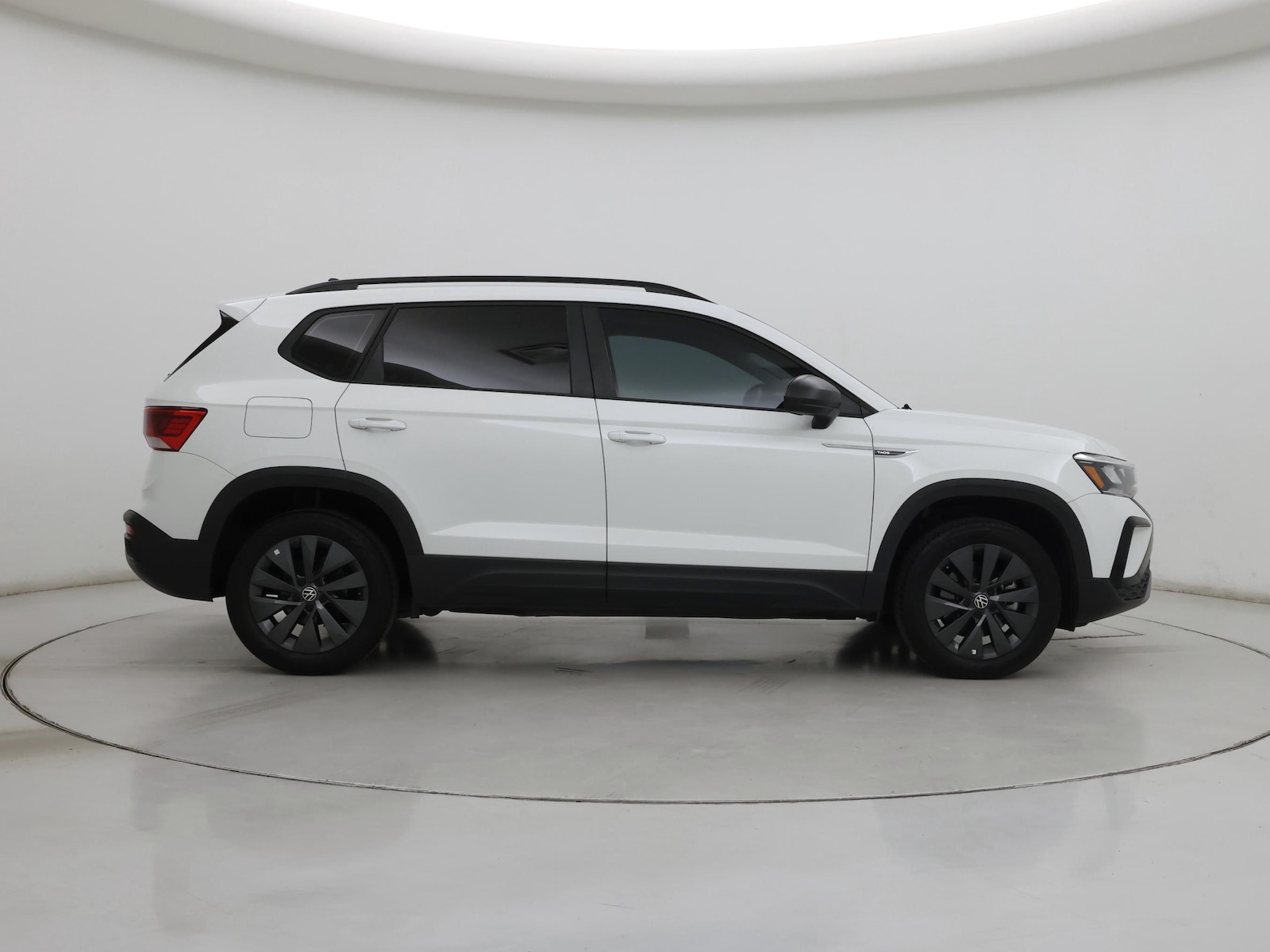 2024 Volkswagen Taos S - Photo 8