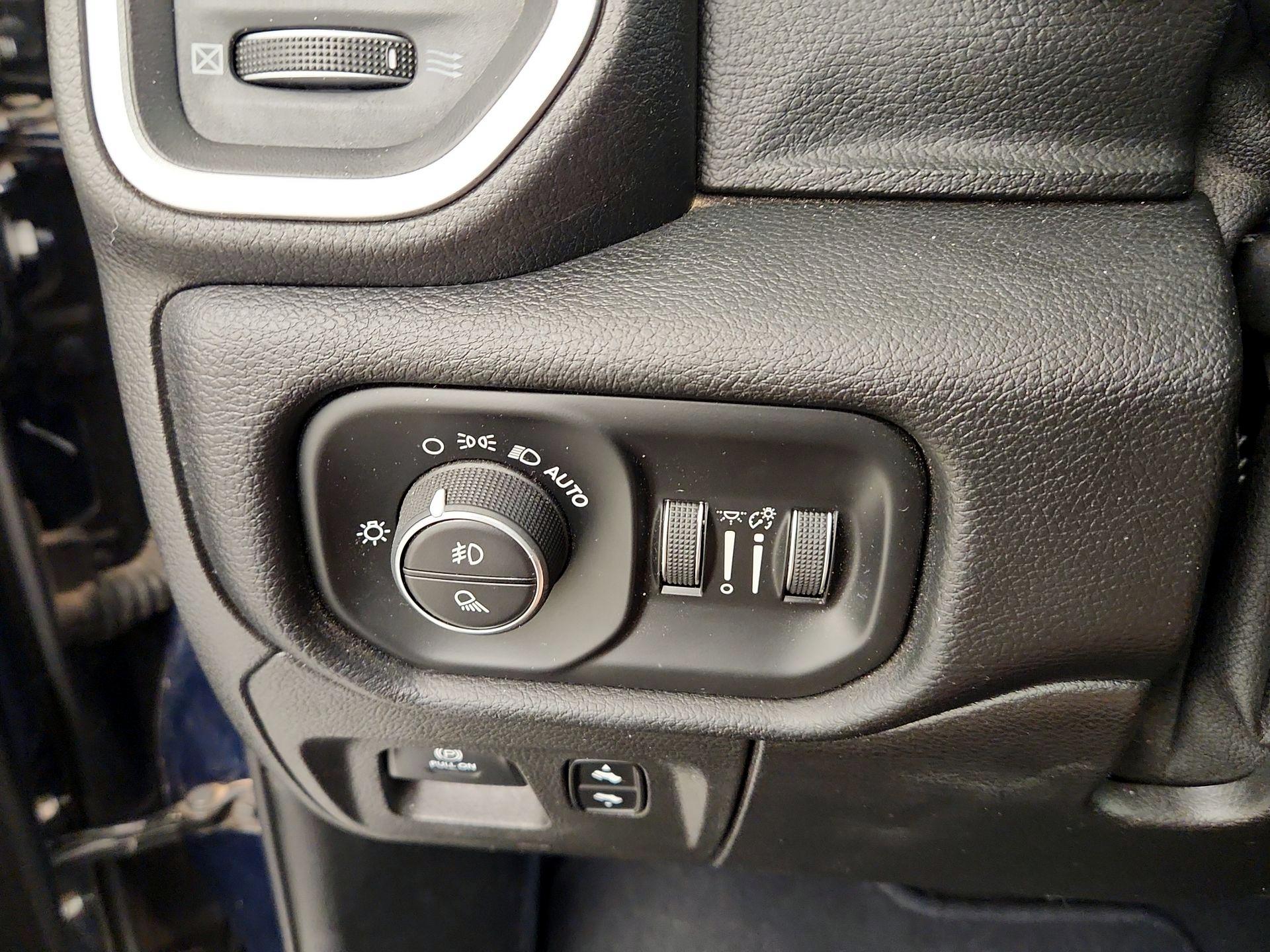 Thumbnail: 2019 RAM 1500 - 13