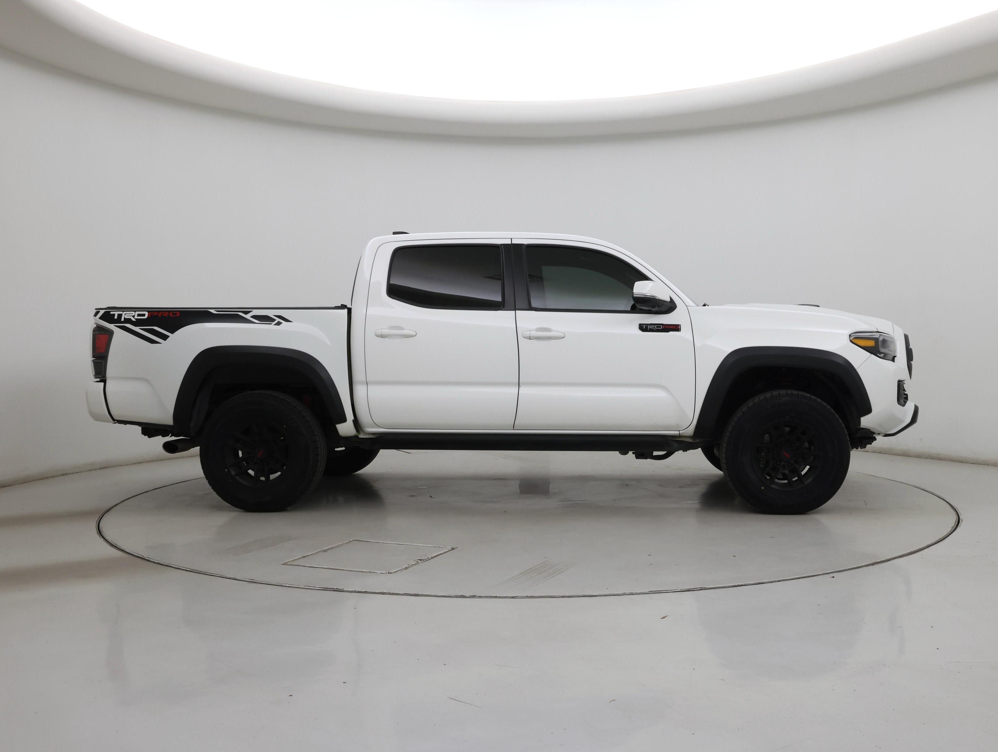 Thumbnail: 2021 Toyota Tacoma - 7