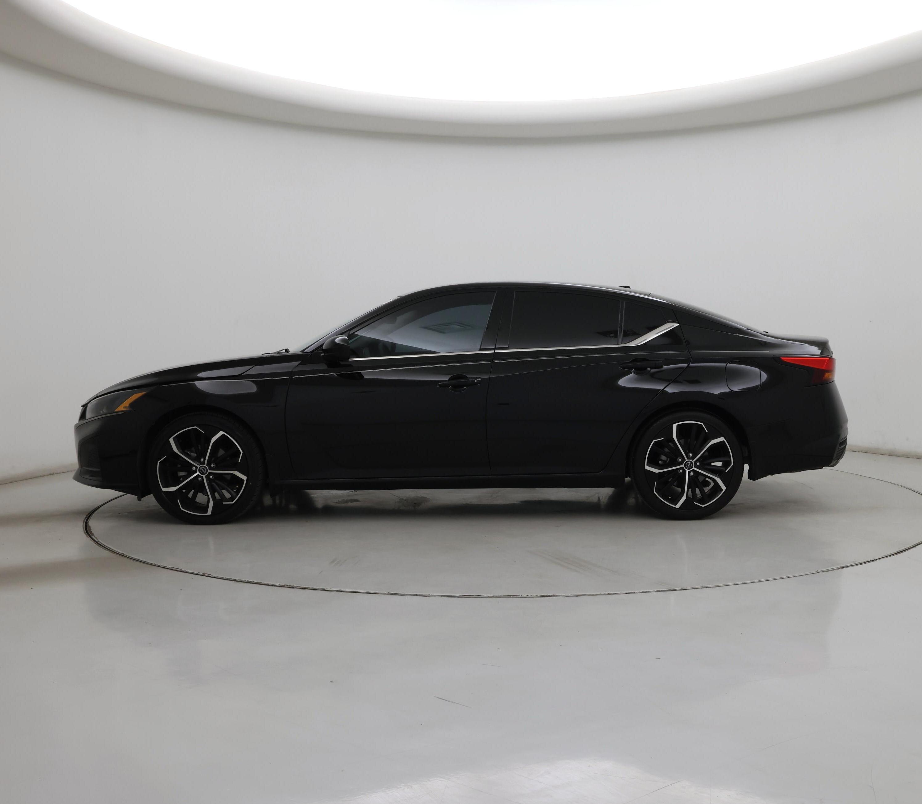 Thumbnail: 2024 Nissan Altima - 3