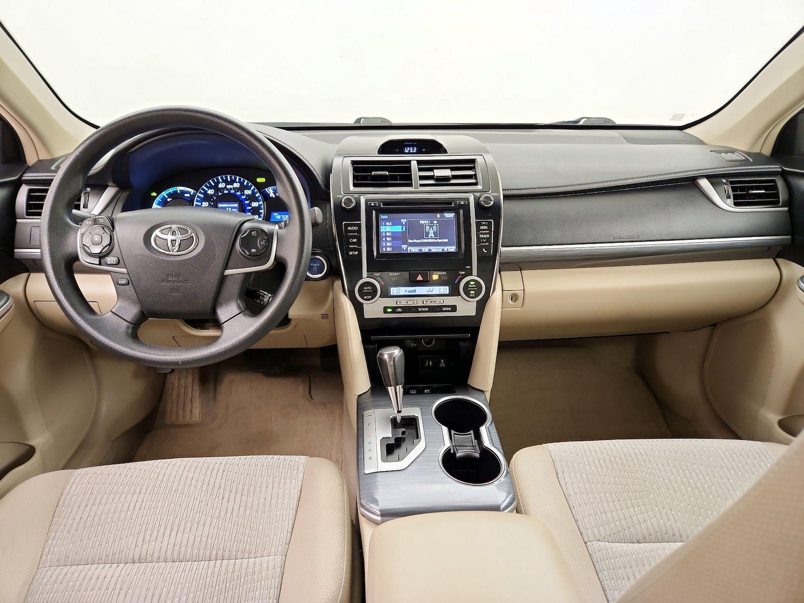 2014 Toyota Camry XLE Hybrid - Photo 10