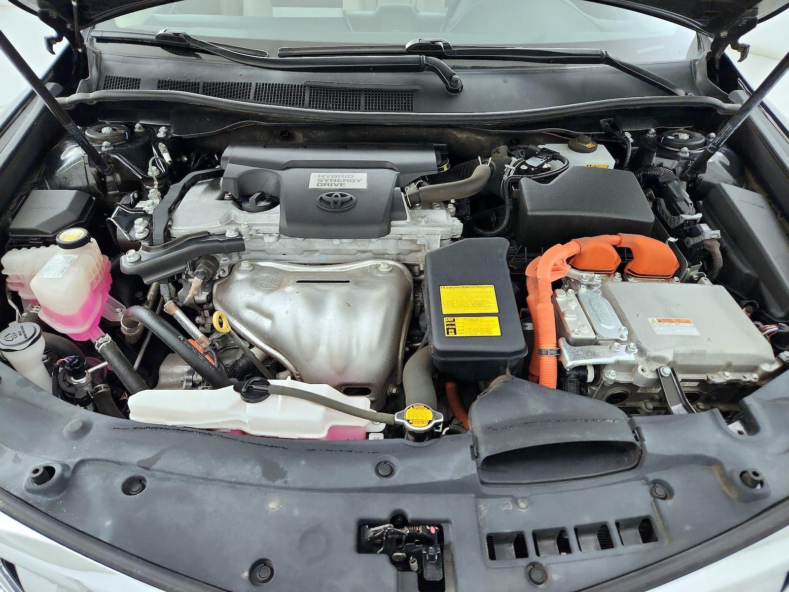 2014 Toyota Camry XLE Hybrid - Photo 23