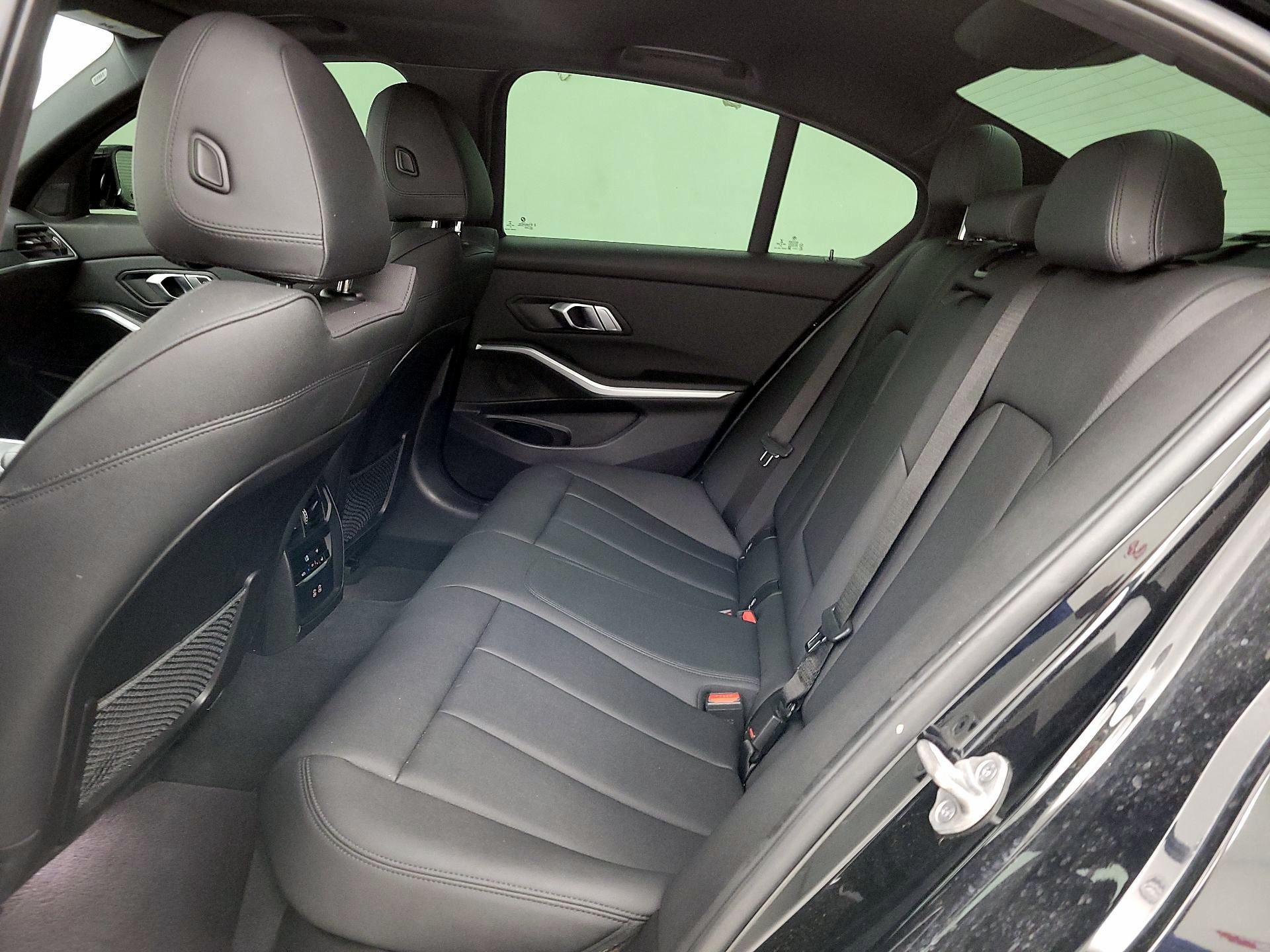 Thumbnail: 2021 BMW 3 Series - 16
