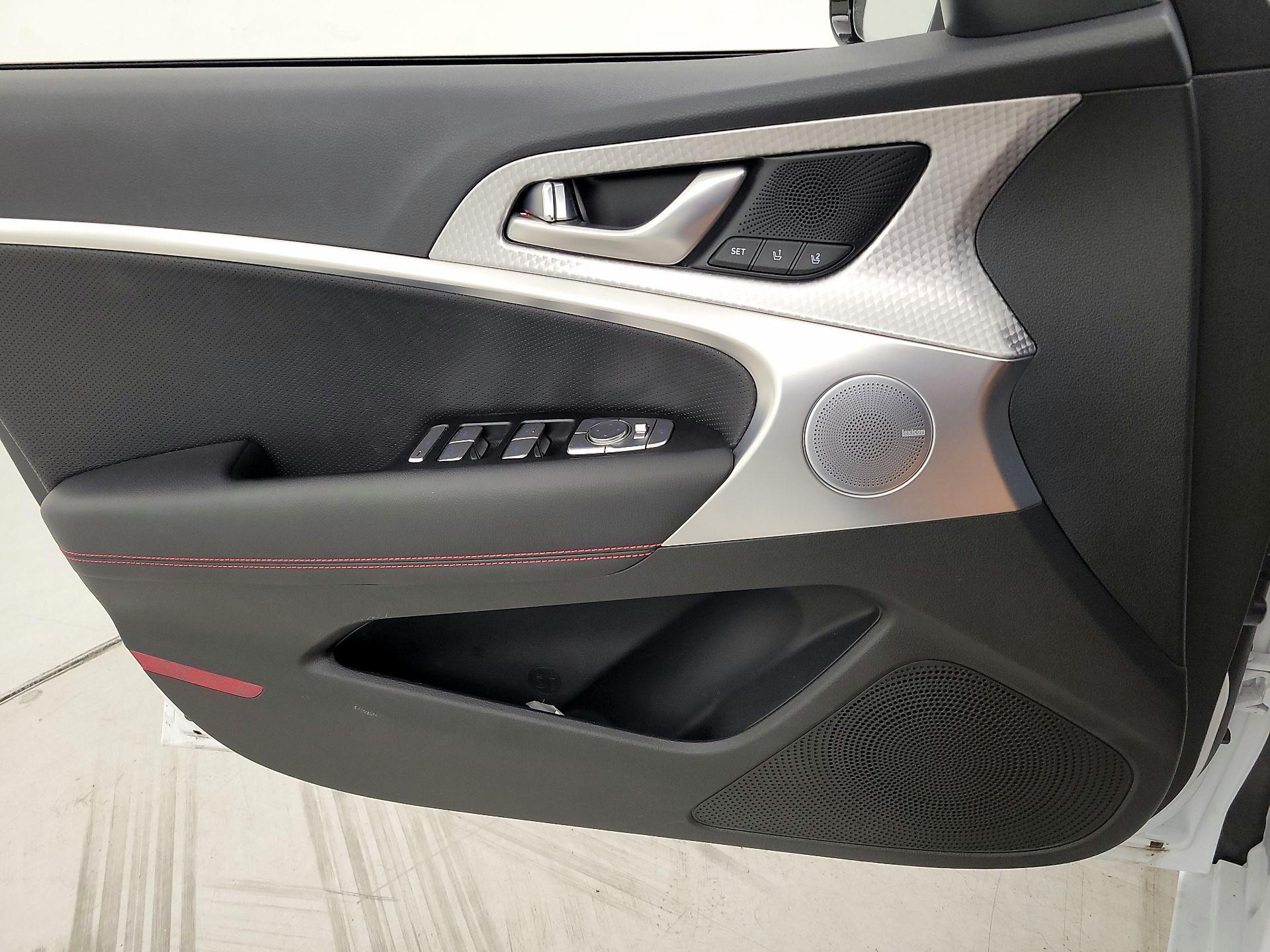 Thumbnail: 2023 Genesis G70 - 12
