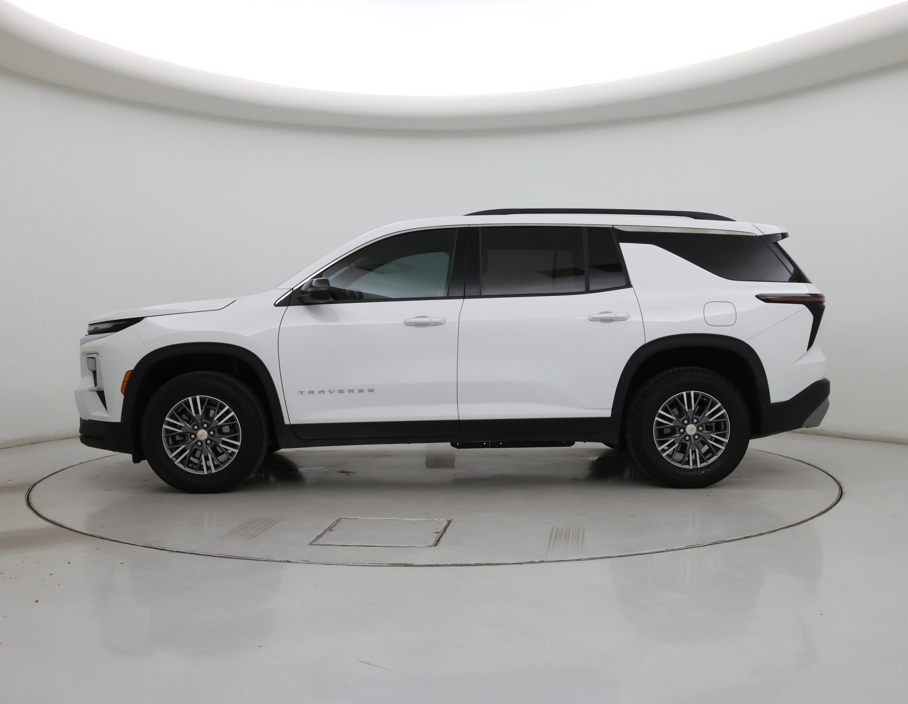 Thumbnail: 2025 Chevrolet Traverse - 3