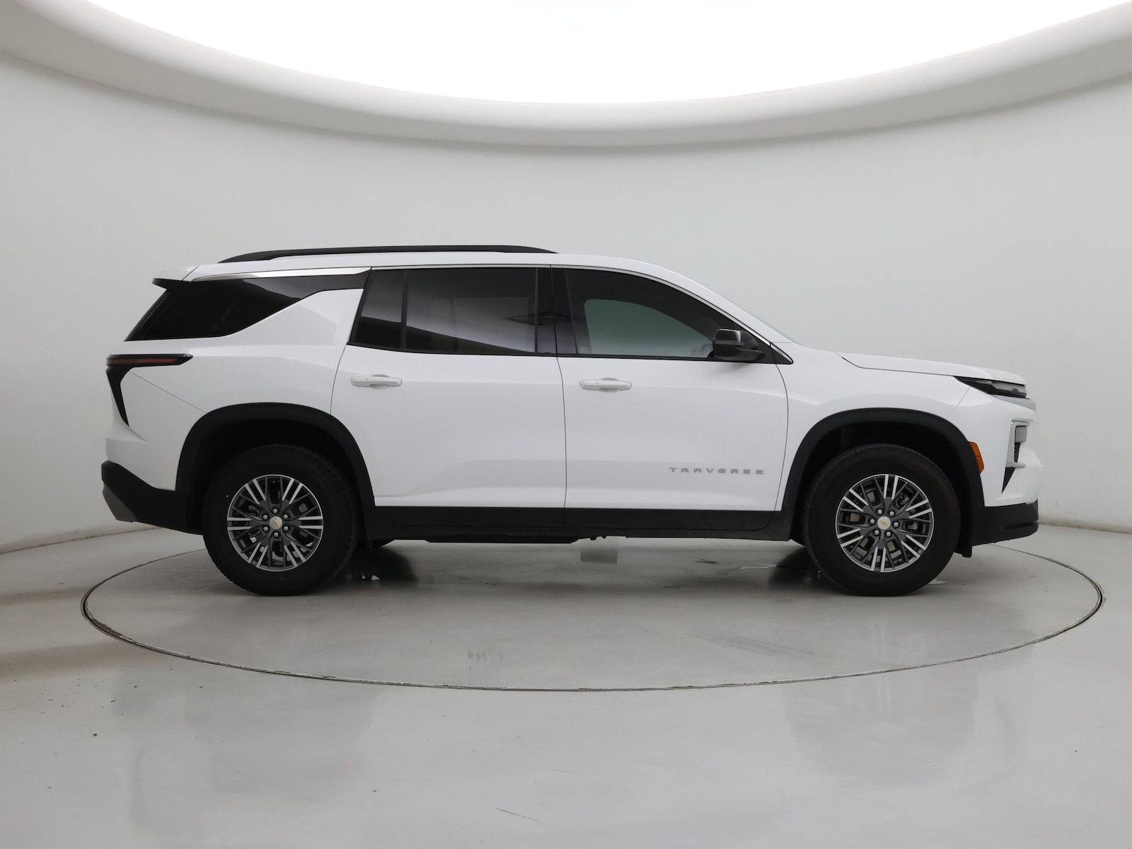 2025 Chevrolet Traverse LT - Photo 8