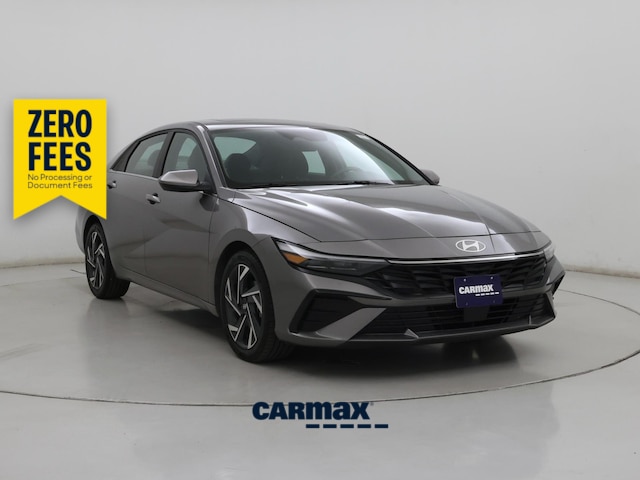 Silver 2025 Hyundai Elantra Sedan Front-Wheel Drive Automatic