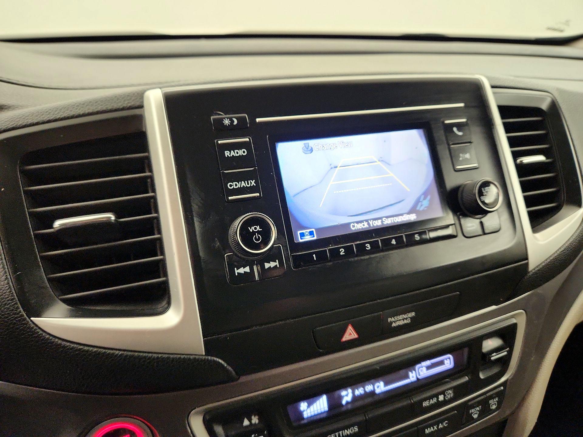 Thumbnail: 2016 Honda Pilot - 14