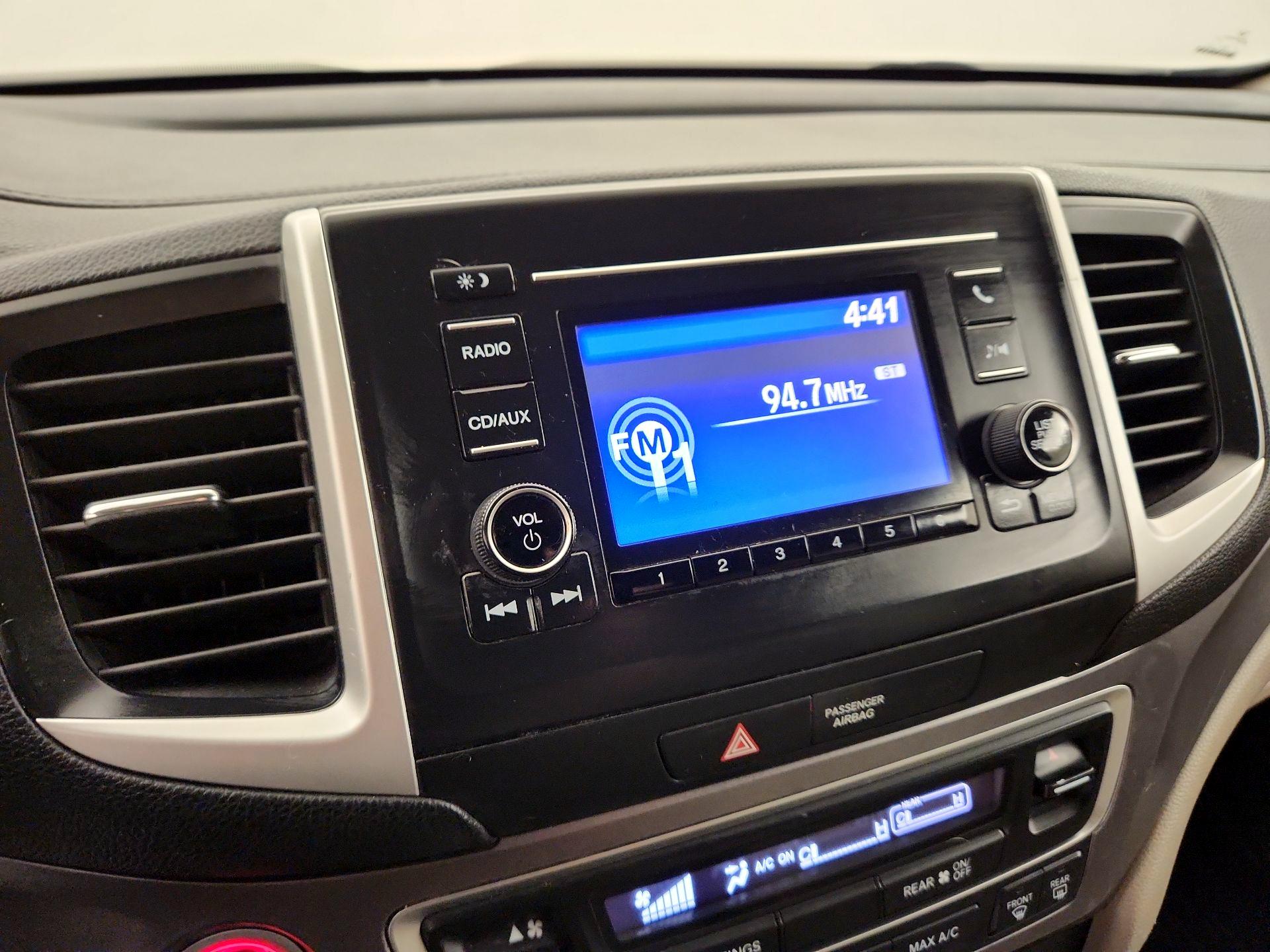 Thumbnail: 2016 Honda Pilot - 15