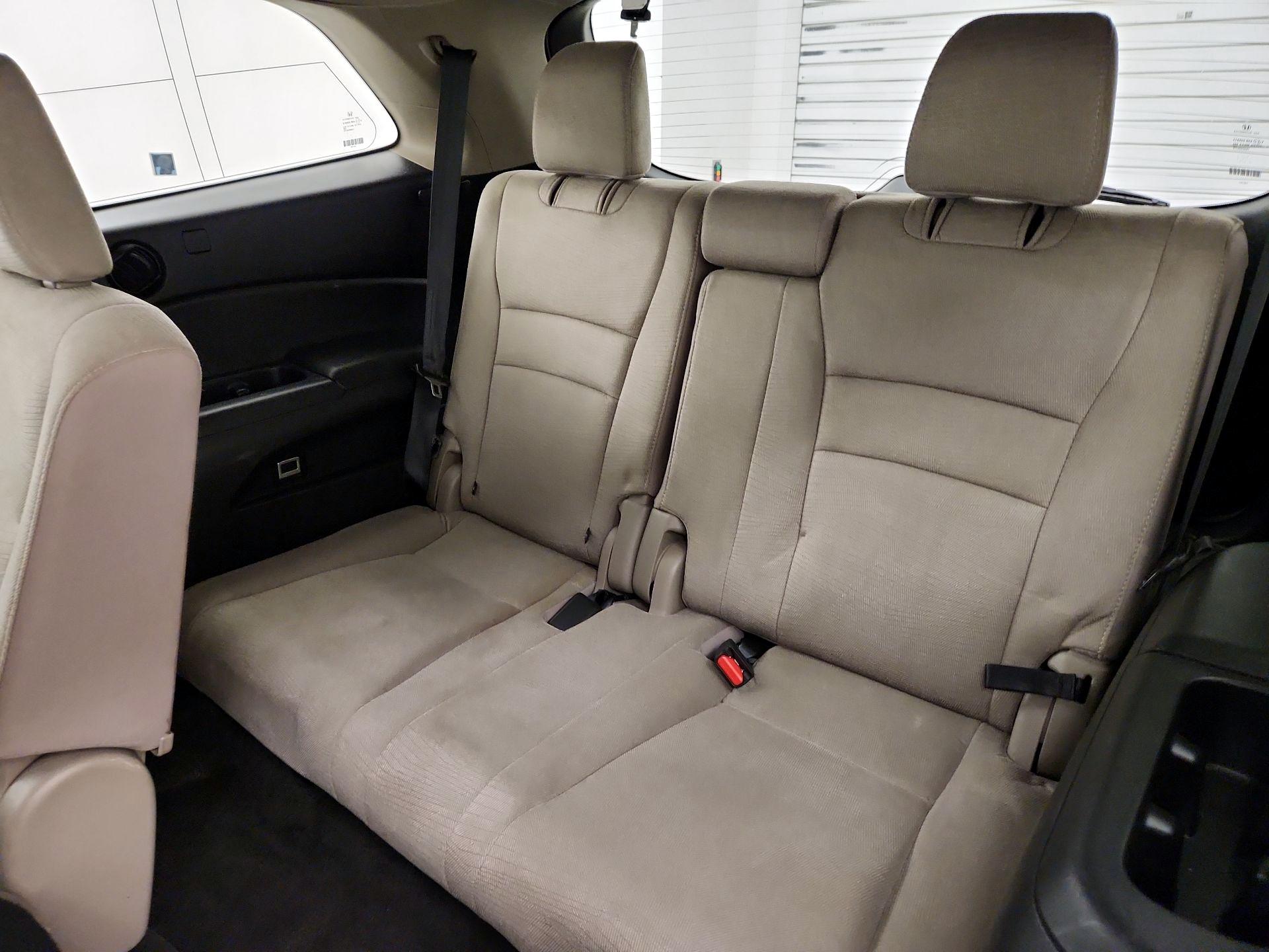 Thumbnail: 2016 Honda Pilot - 20