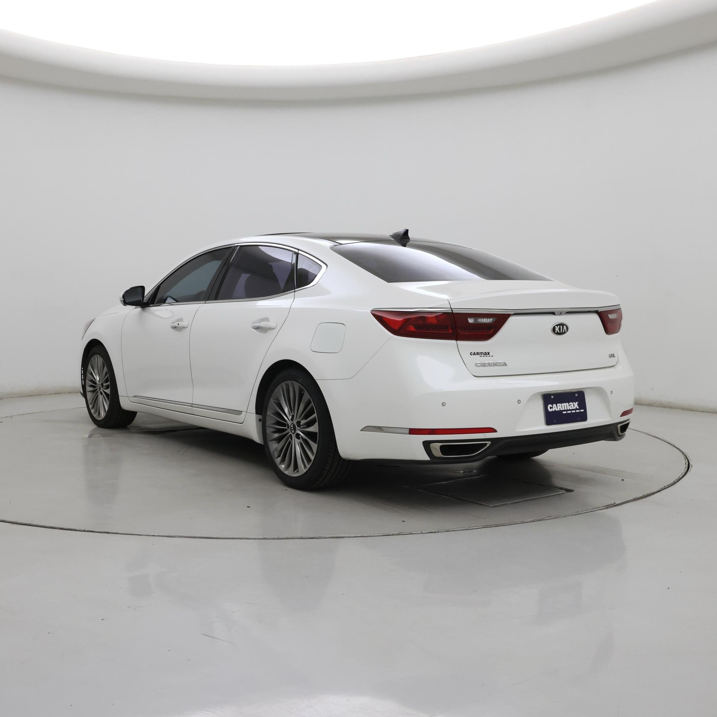 Thumbnail: 2017 Kia Cadenza - 2