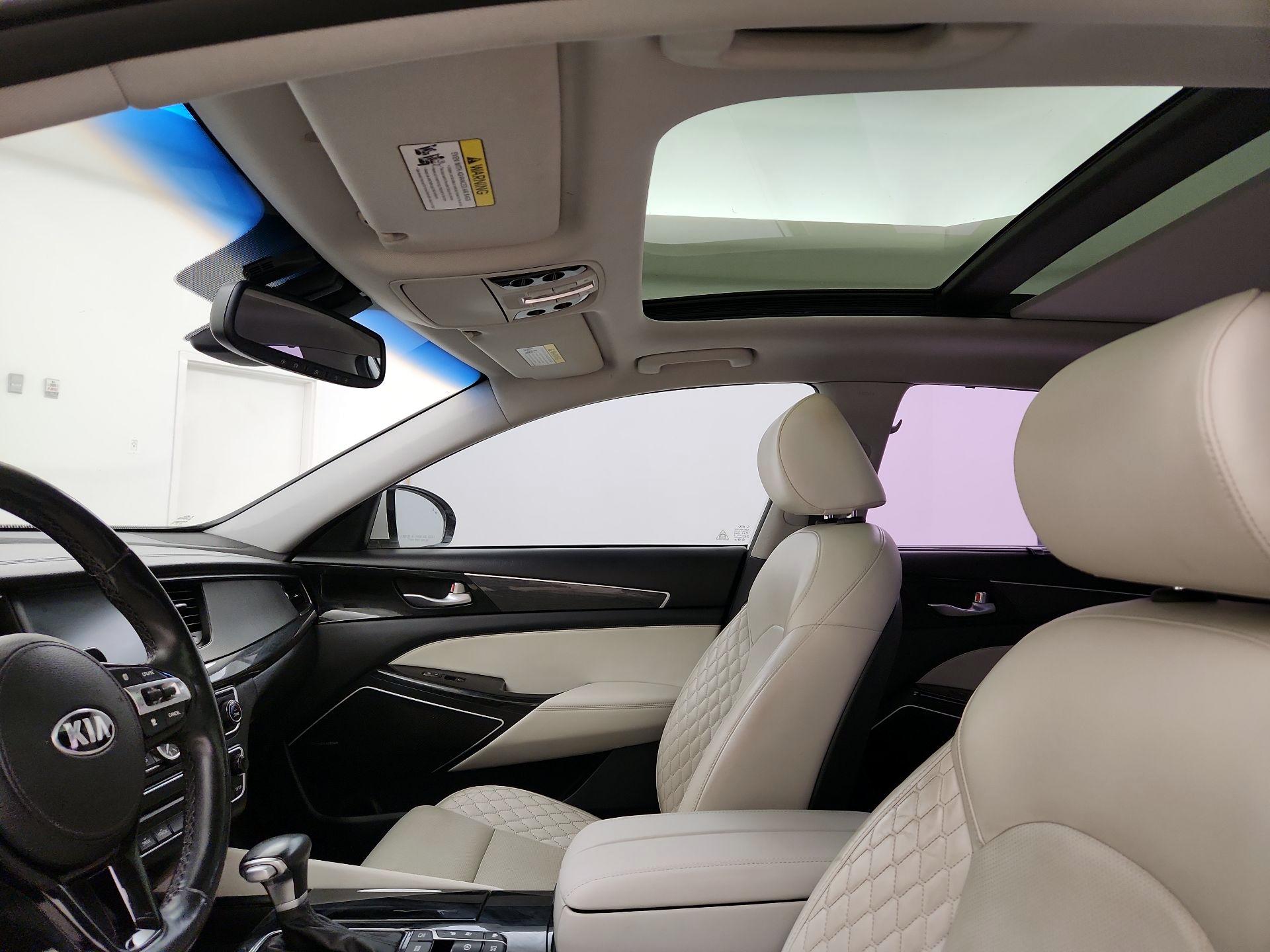 Thumbnail: 2017 Kia Cadenza - 20