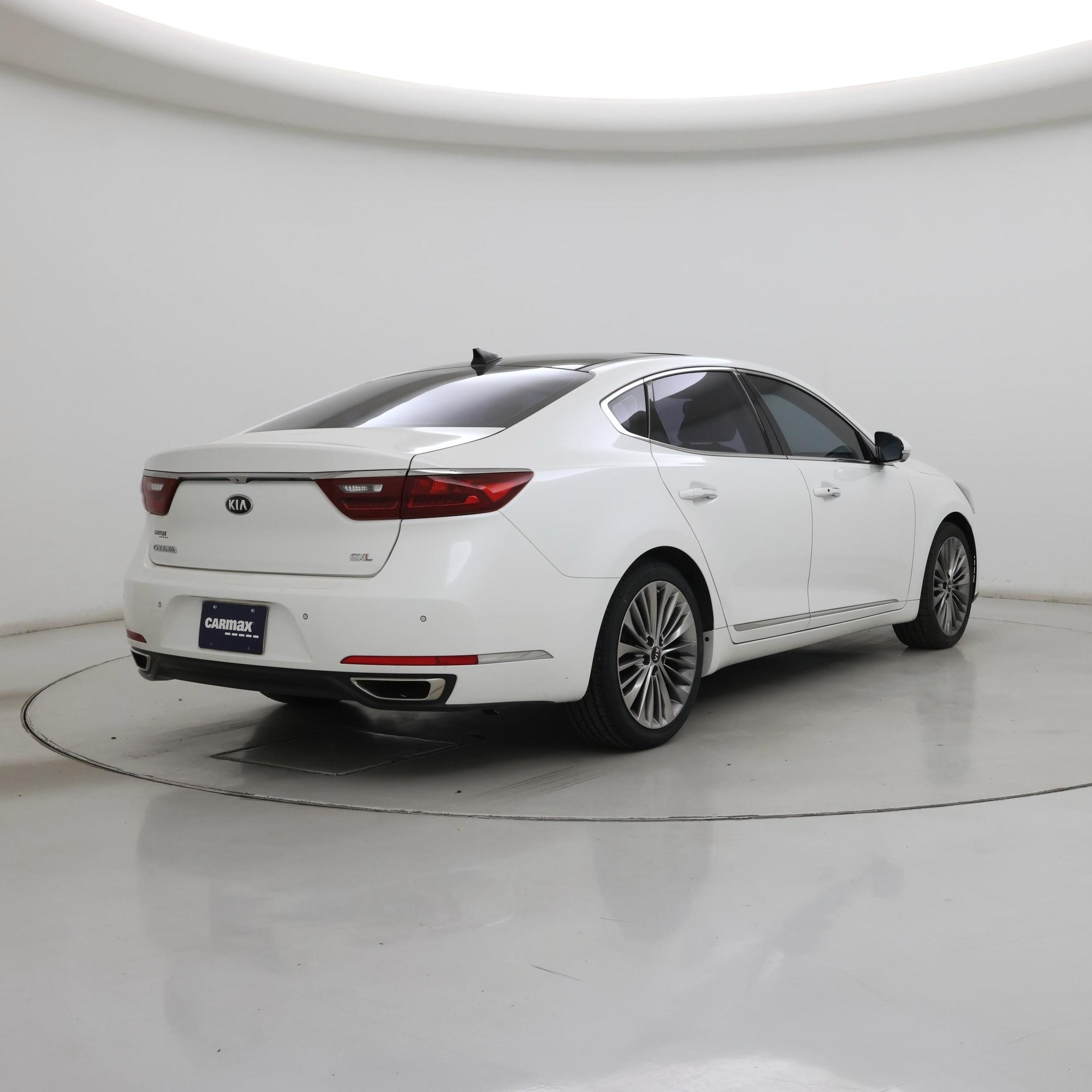 Thumbnail: 2017 Kia Cadenza - 8