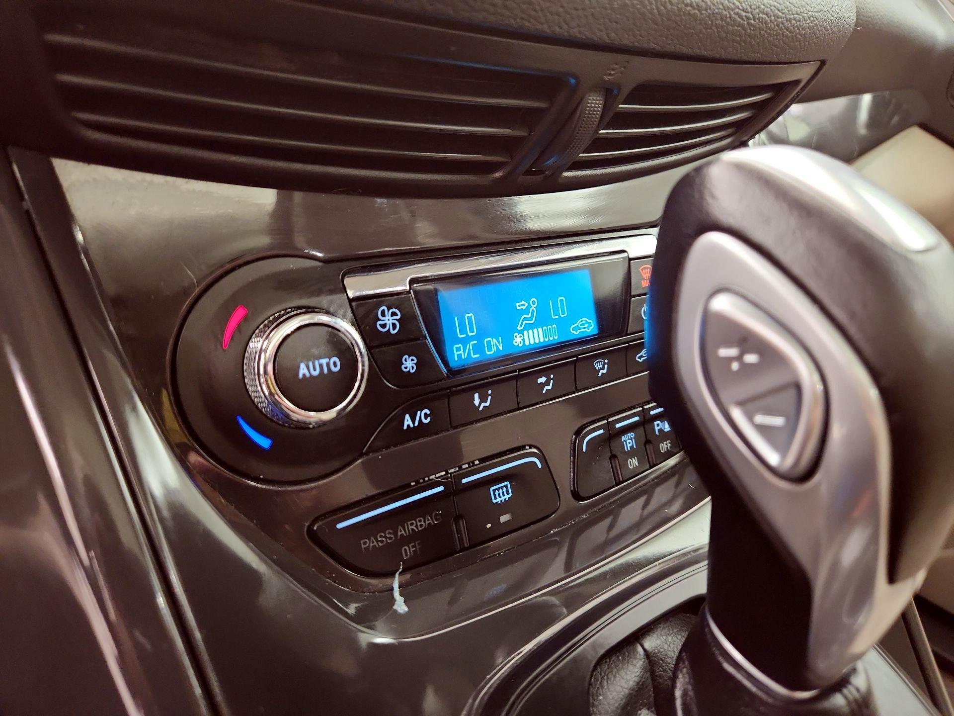 Thumbnail: 2014 Ford Escape - 16