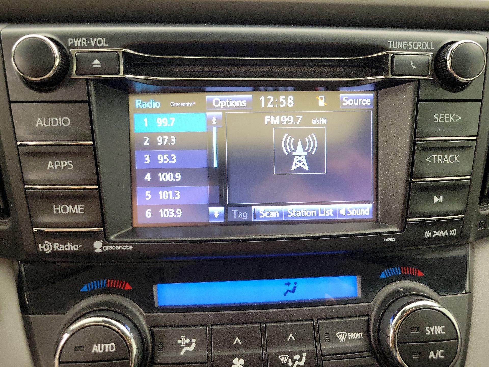 Thumbnail: 2018 Toyota RAV4 - 15