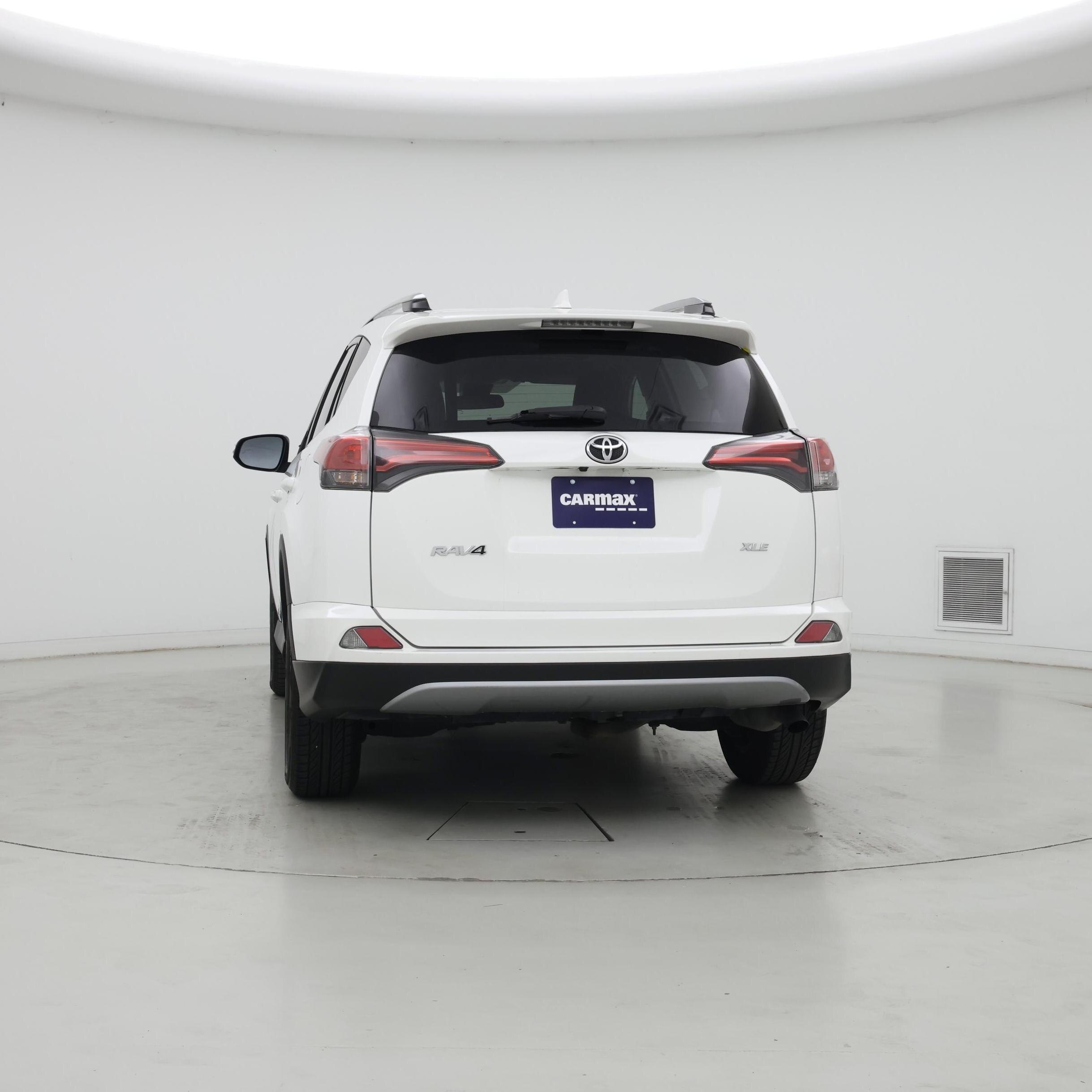 Thumbnail: 2018 Toyota RAV4 - 6