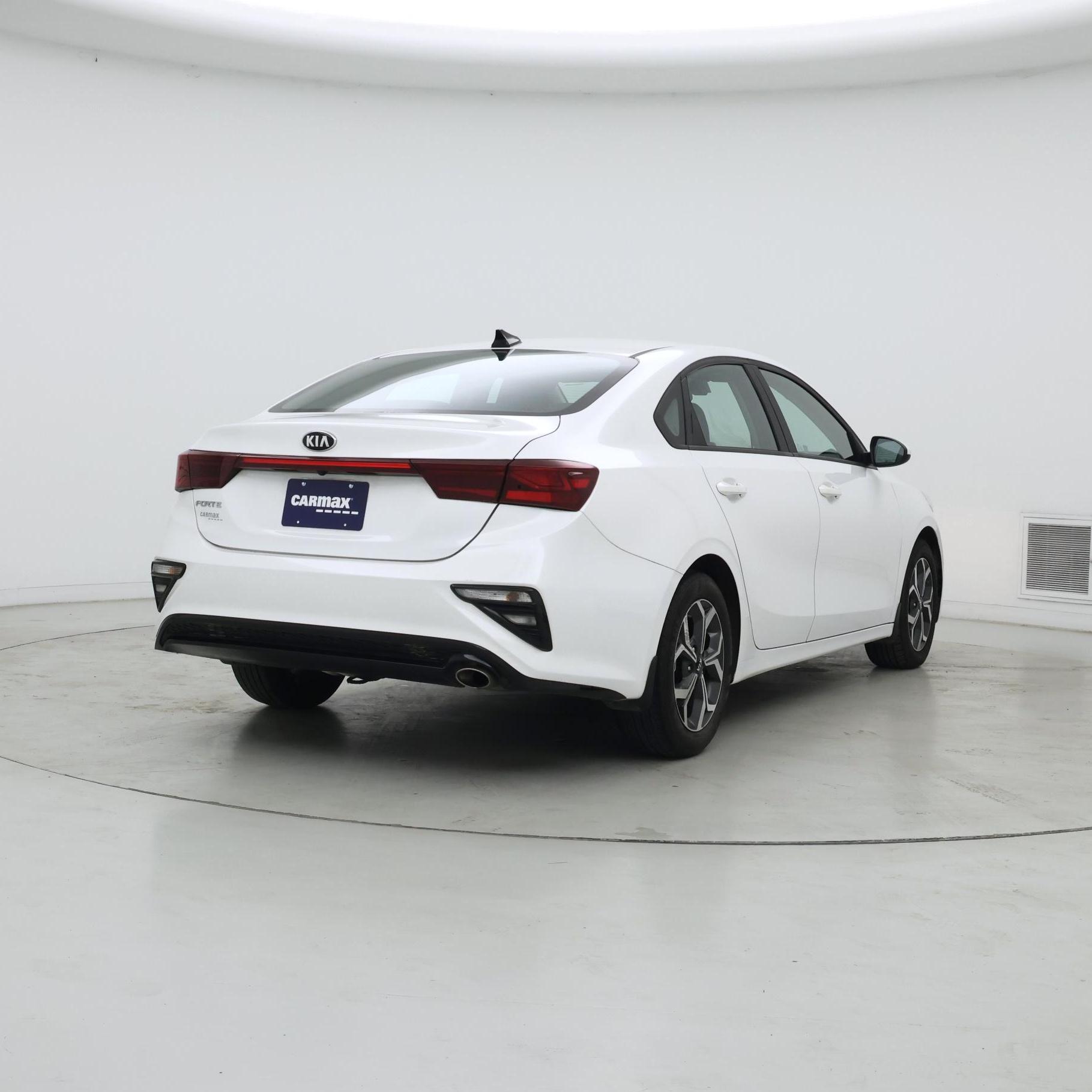 Thumbnail: 2021 Kia Forte - 8