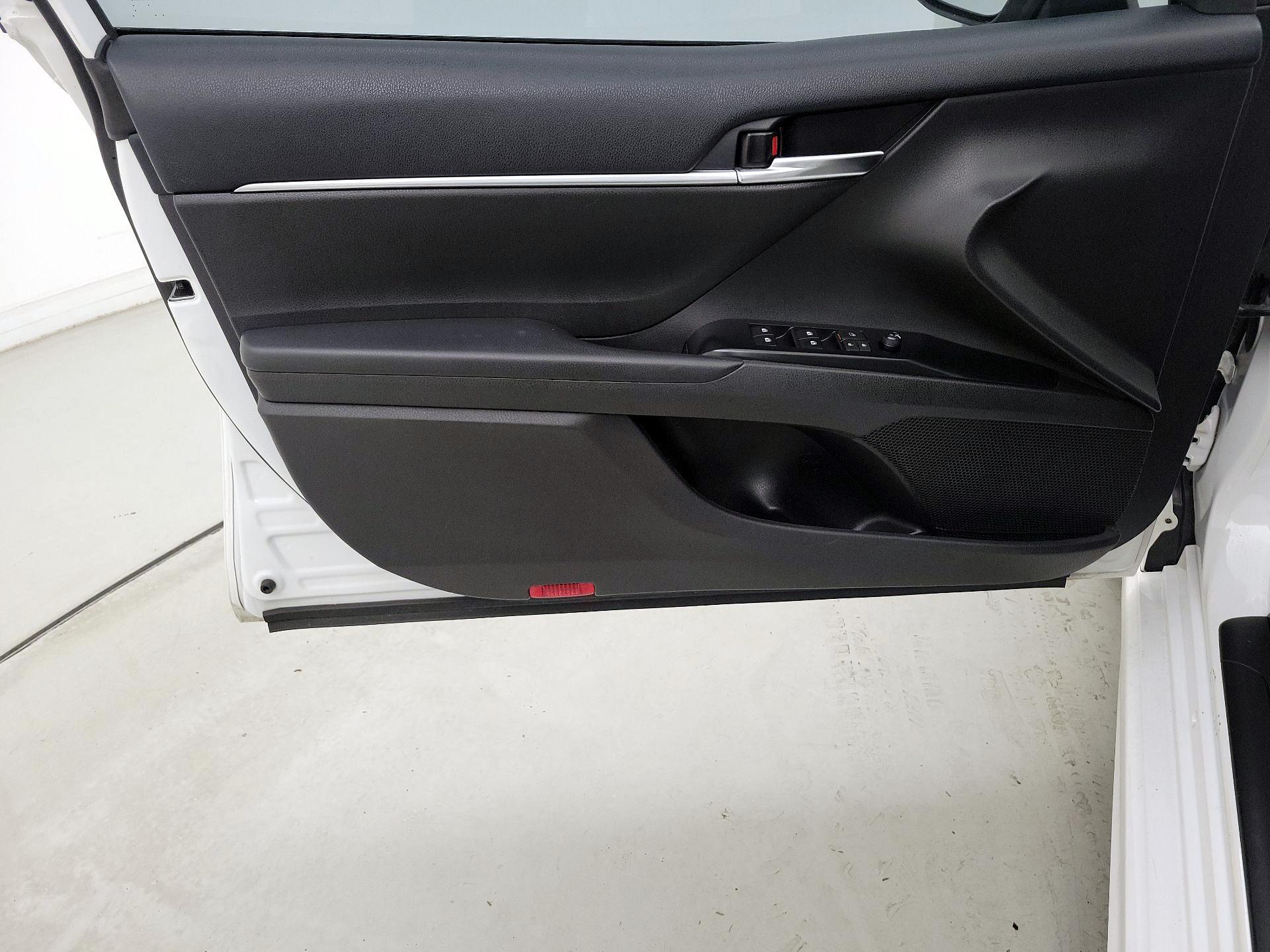 Thumbnail: 2020 Toyota Camry - 12