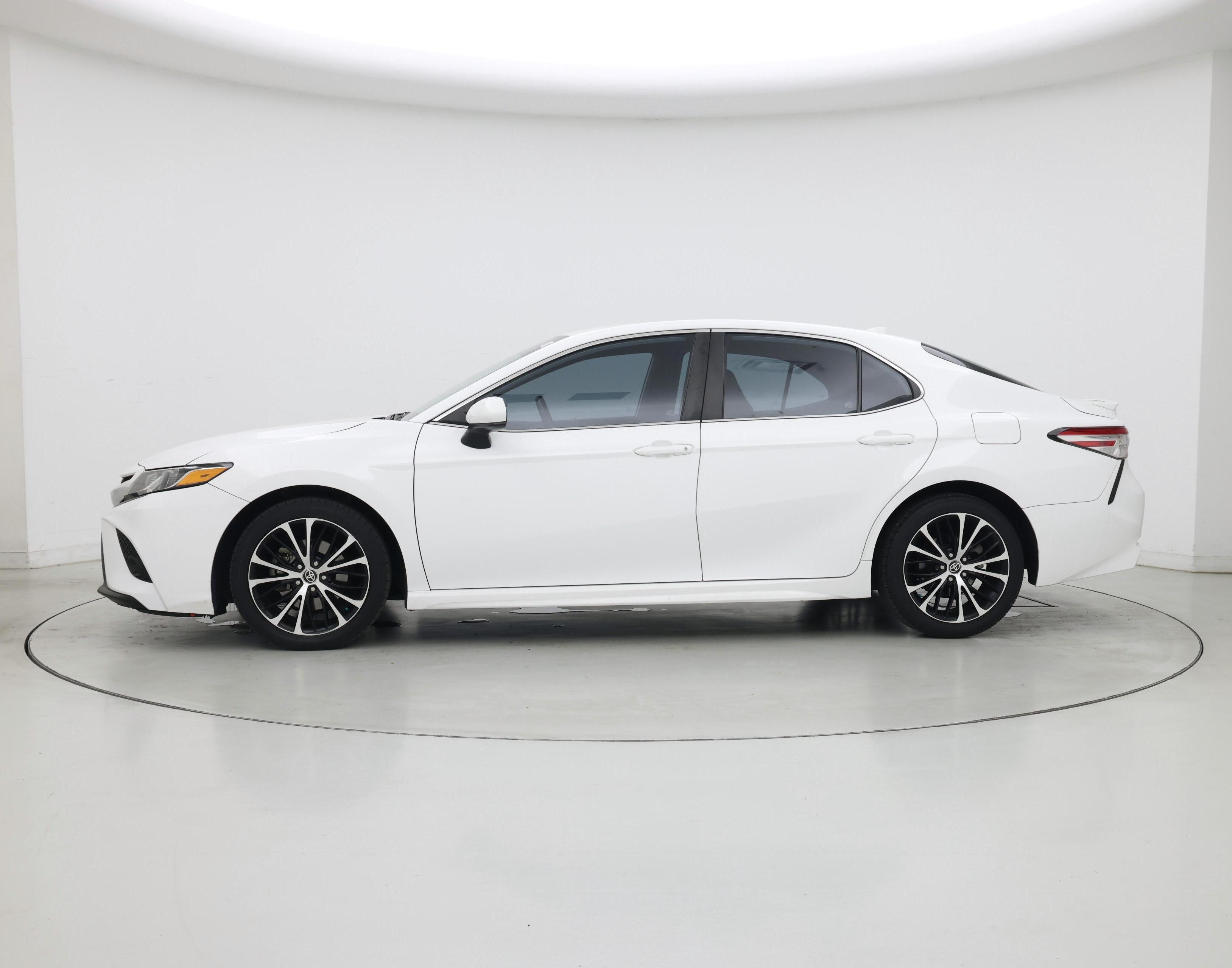 Thumbnail: 2020 Toyota Camry - 3