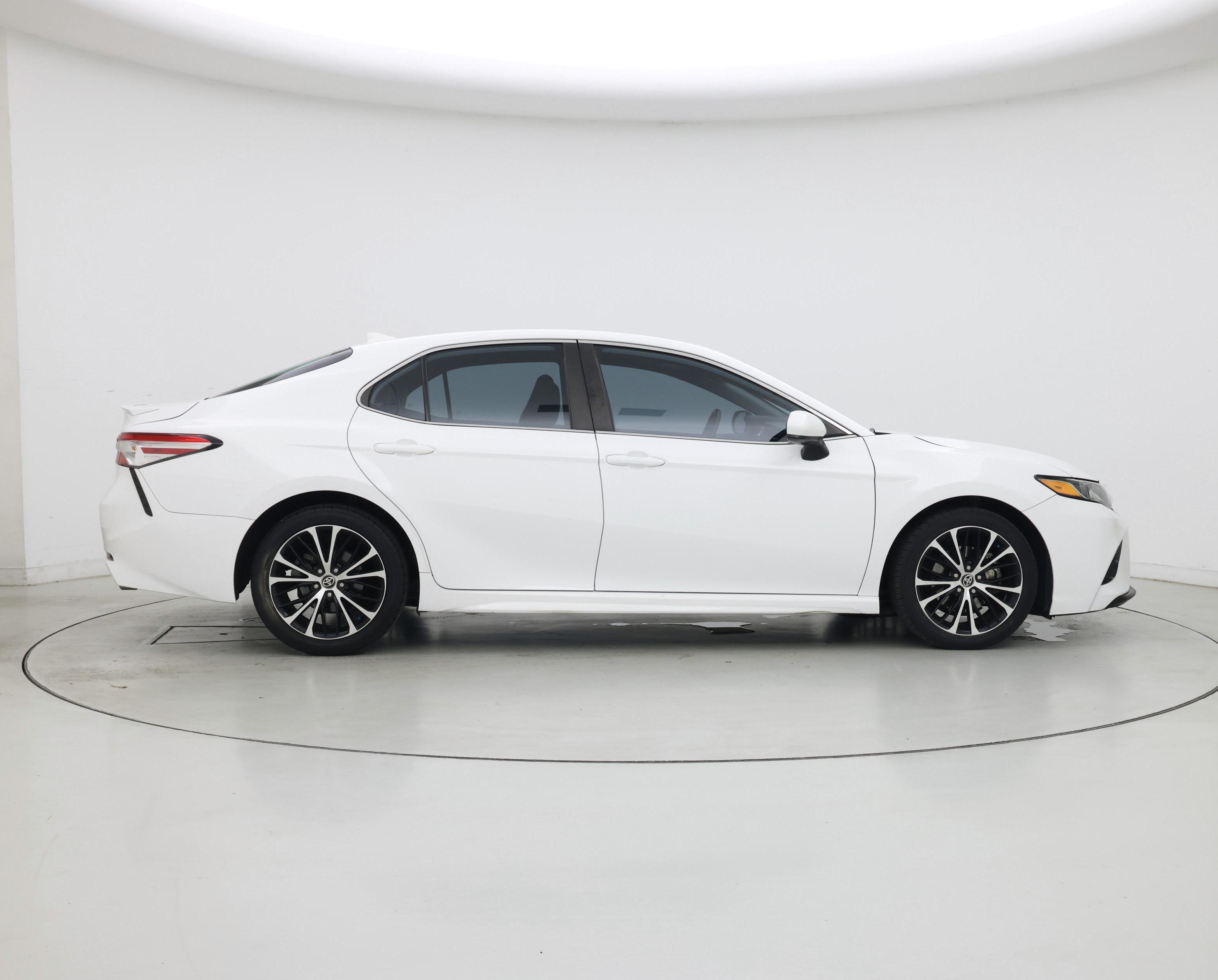 Thumbnail: 2020 Toyota Camry - 7