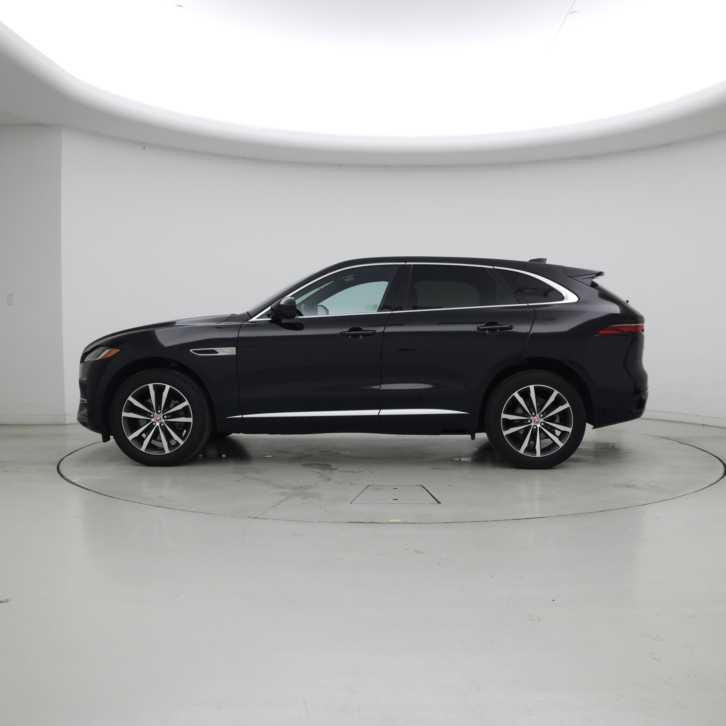 Thumbnail: 2023 Jaguar F-Pace - 3
