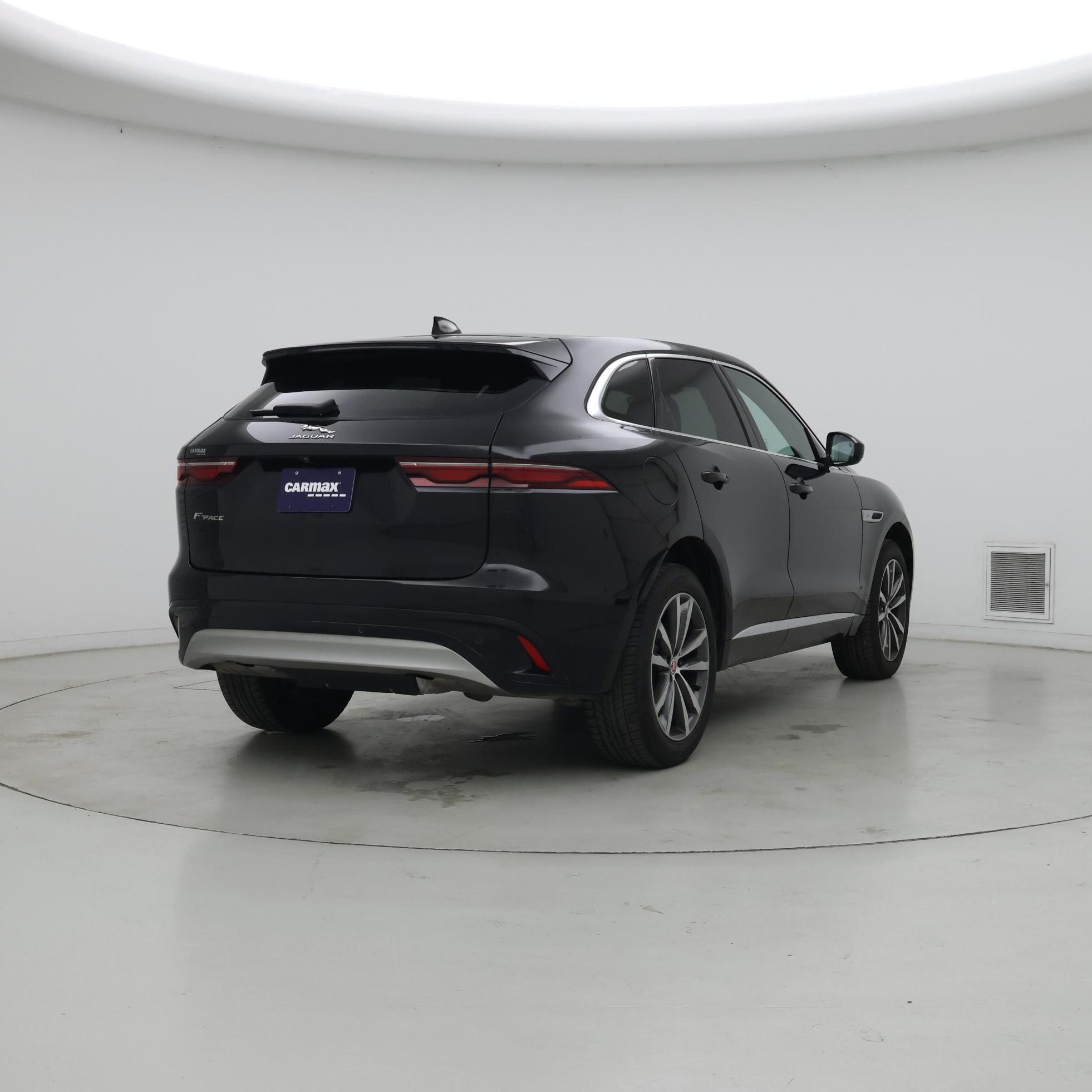 Thumbnail: 2023 Jaguar F-Pace - 8