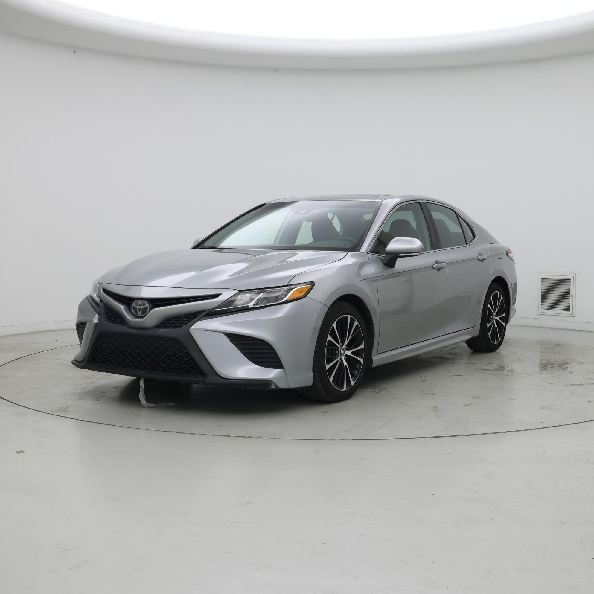 Thumbnail: 2020 Toyota Camry - 4