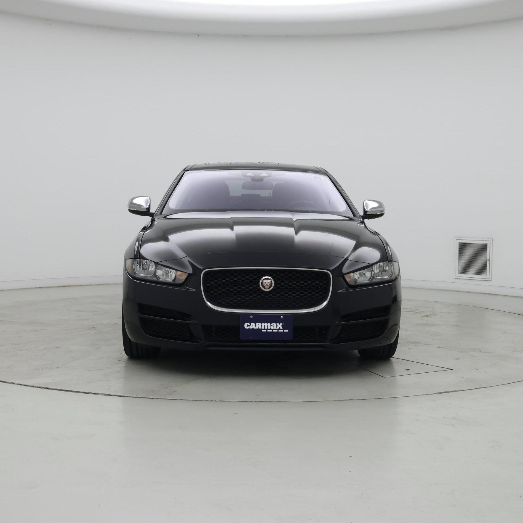 Thumbnail: 2017 Jaguar XE - 5