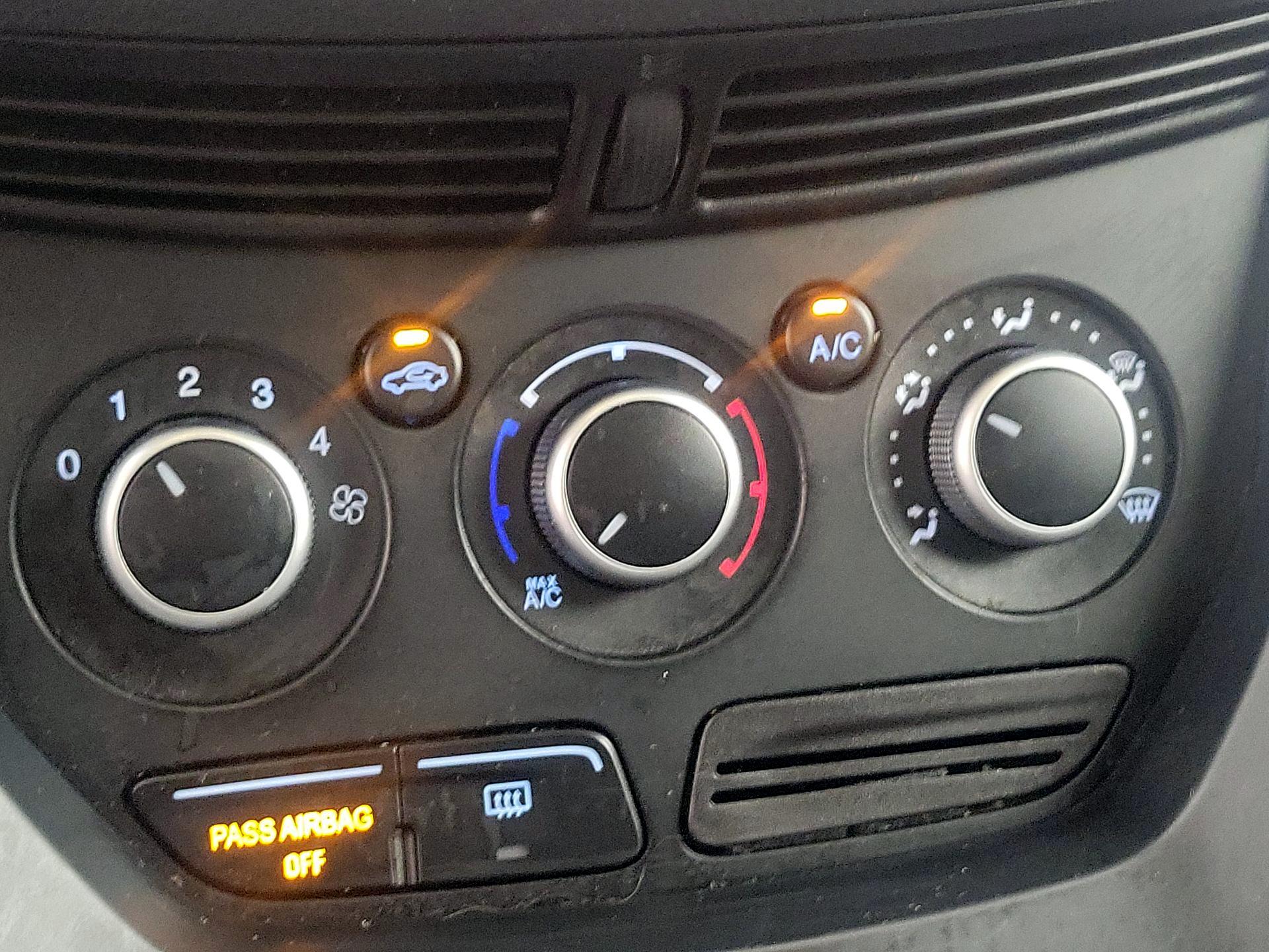 Thumbnail: 2016 Ford Escape - 16