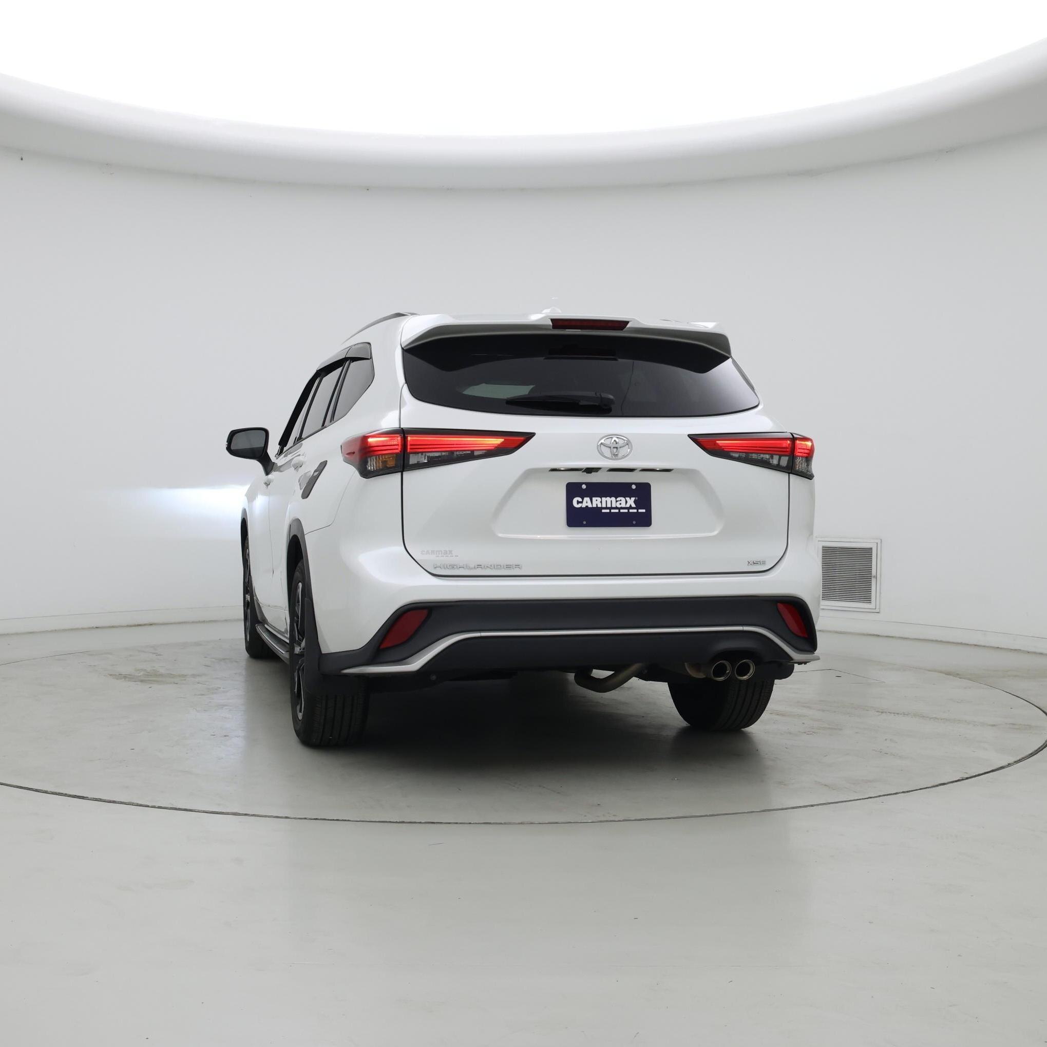 Thumbnail: 2023 Toyota Highlander - 6