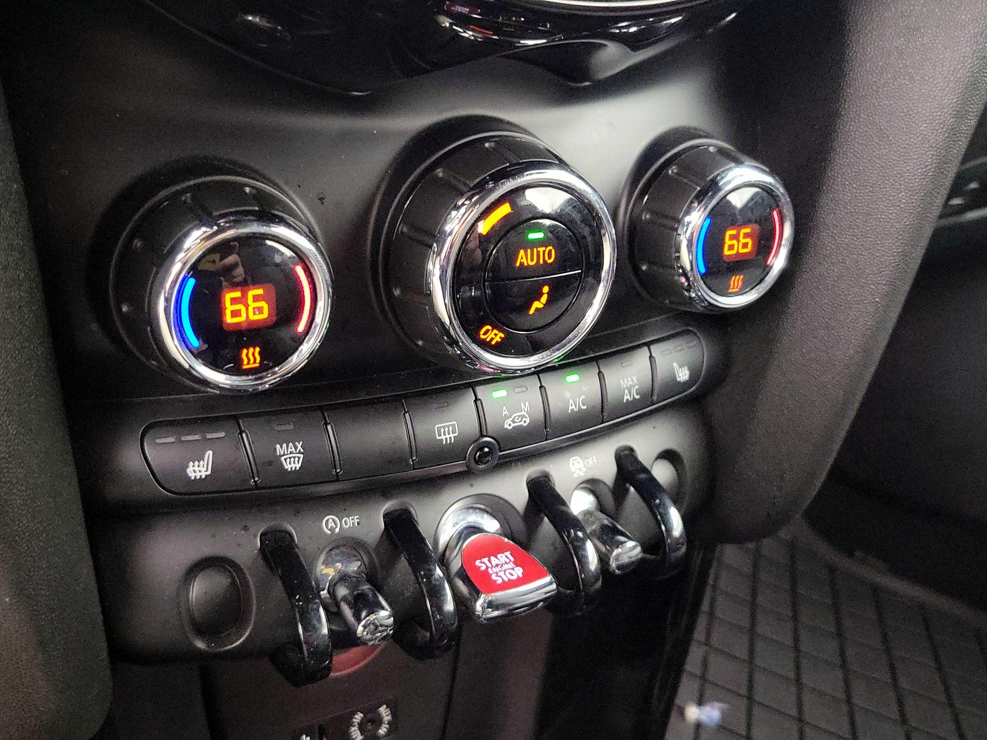 Thumbnail: 2016 MINI Cooper - 16