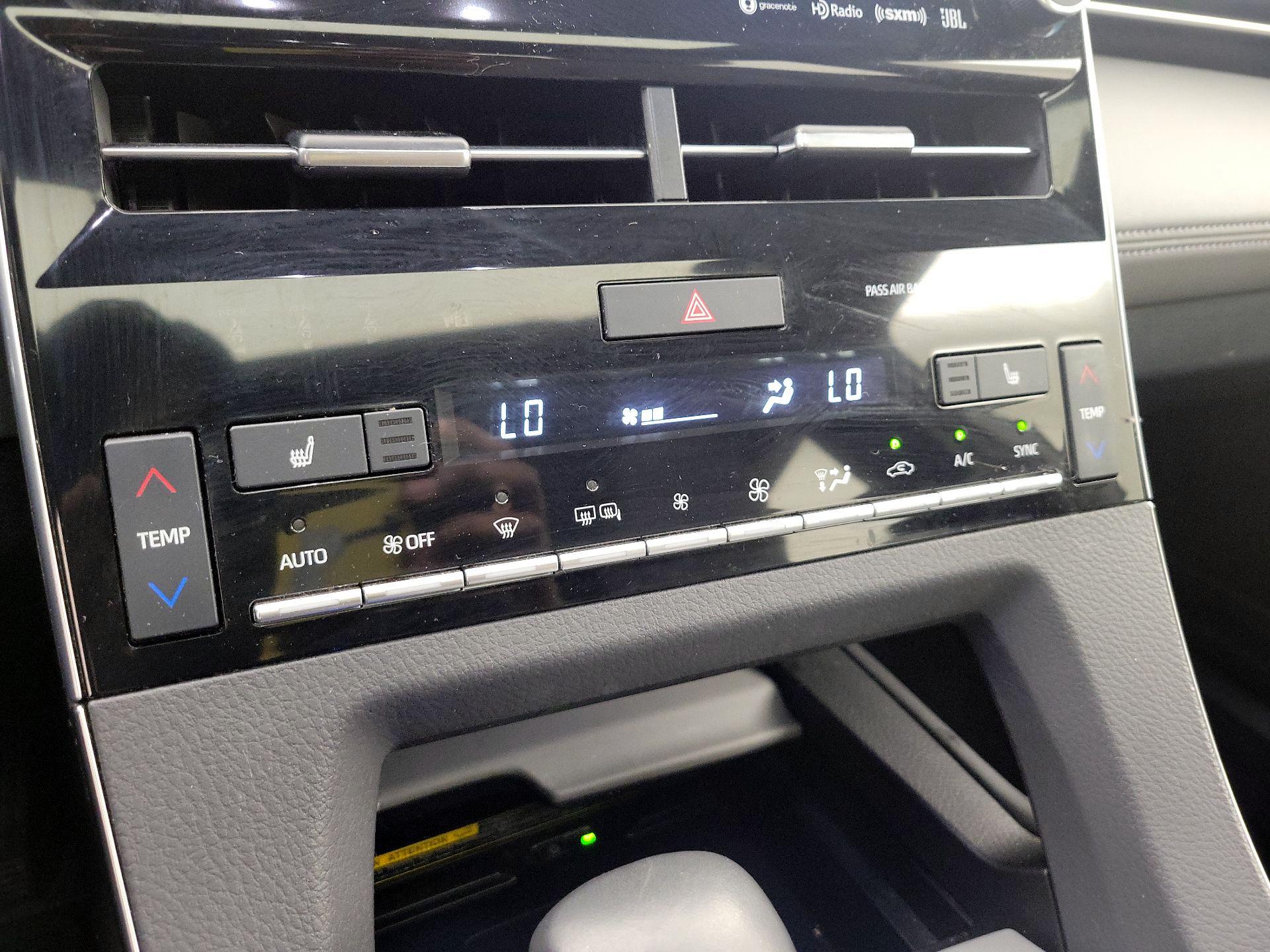 Thumbnail: 2021 Toyota Avalon - 17