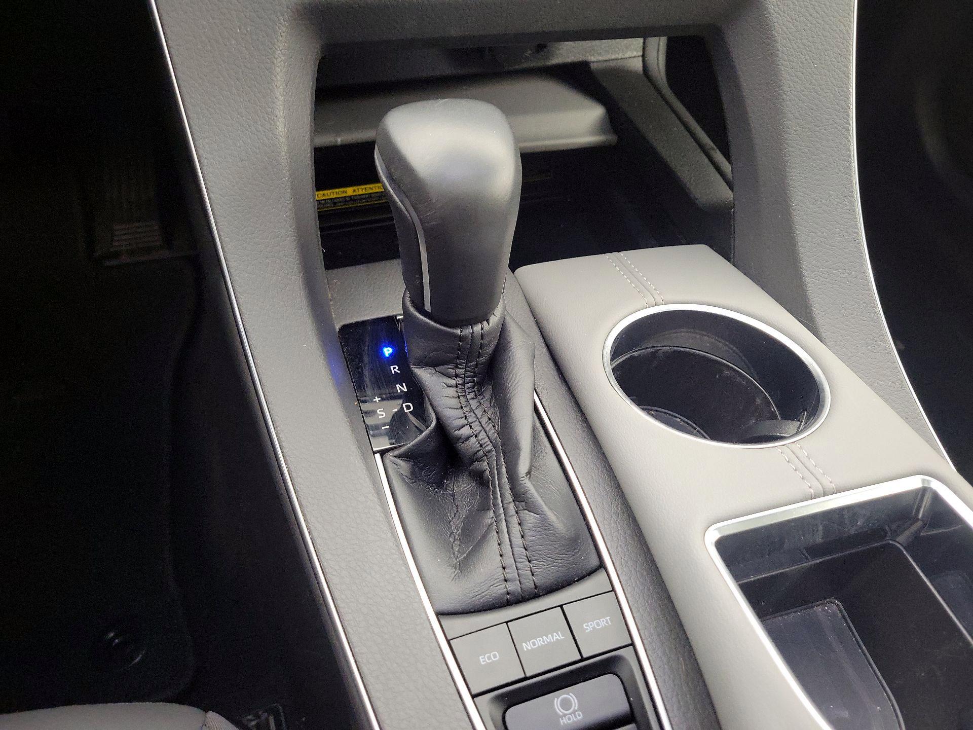 Thumbnail: 2021 Toyota Avalon - 18