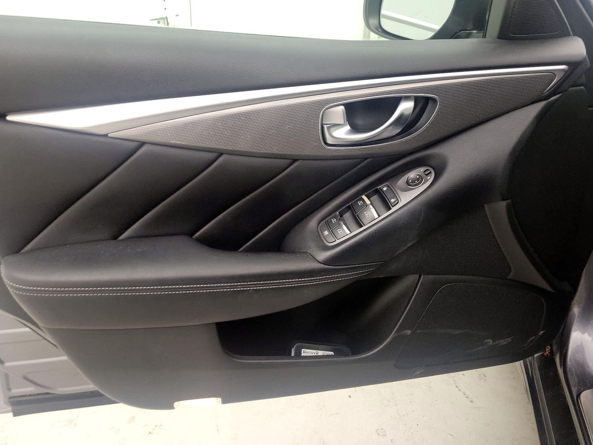 Thumbnail: 2015 INFINITI Q50 - 12