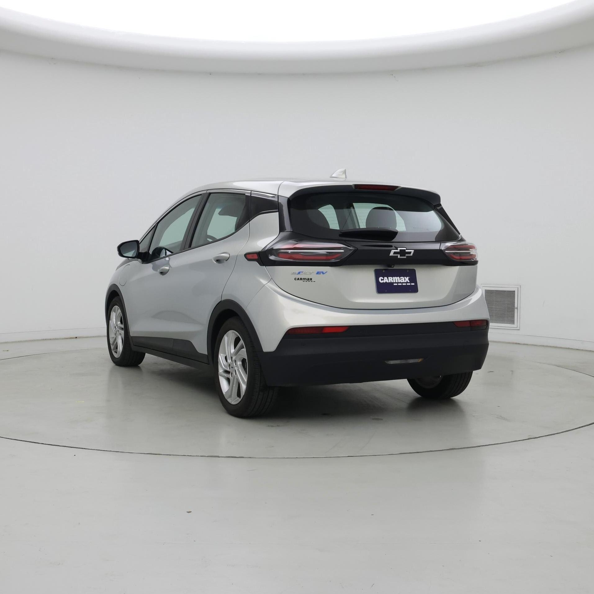 Thumbnail: 2023 Chevrolet Bolt EV - 2