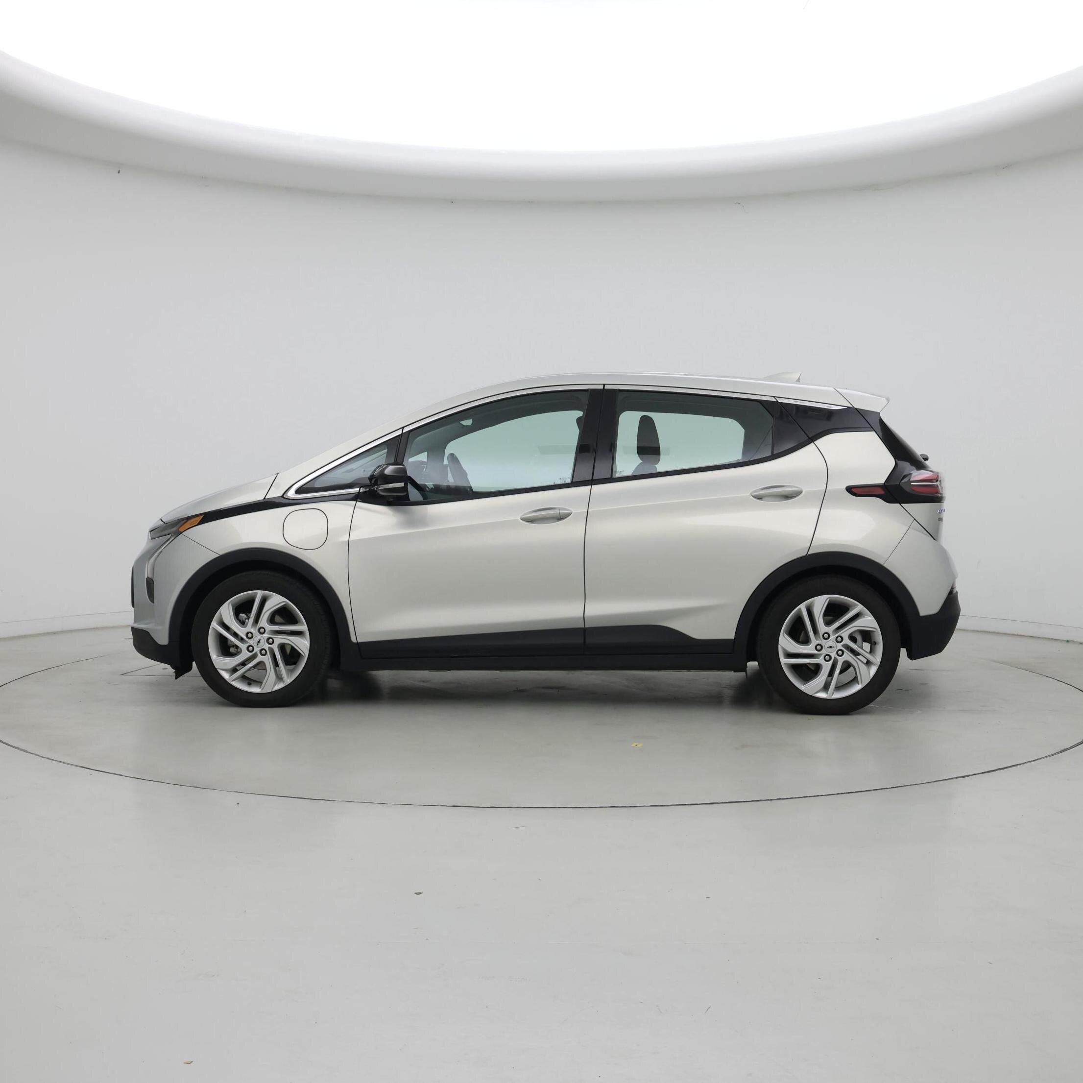Thumbnail: 2023 Chevrolet Bolt EV - 3