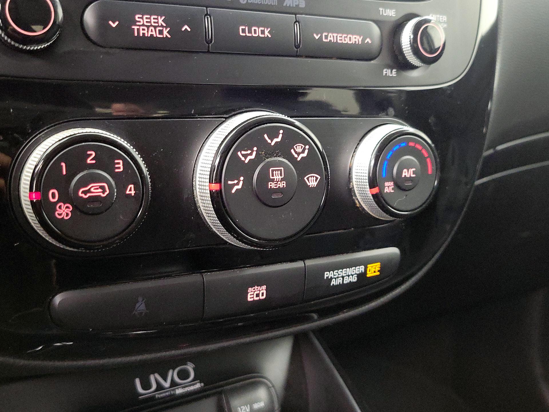 Thumbnail: 2016 Kia Soul - 16