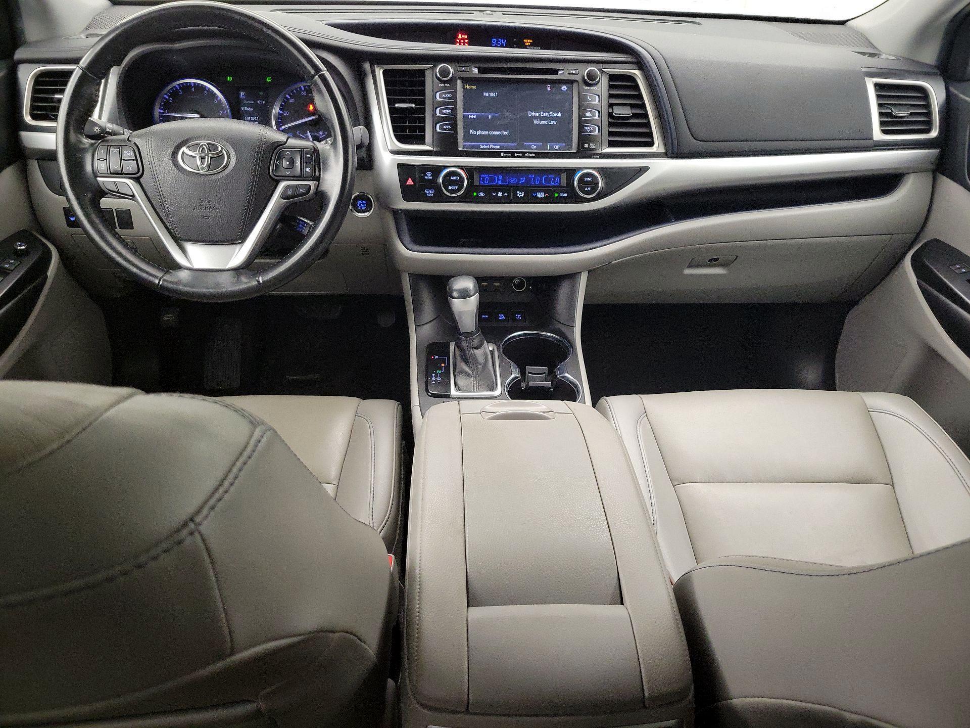 Thumbnail: 2019 Toyota Highlander - 9