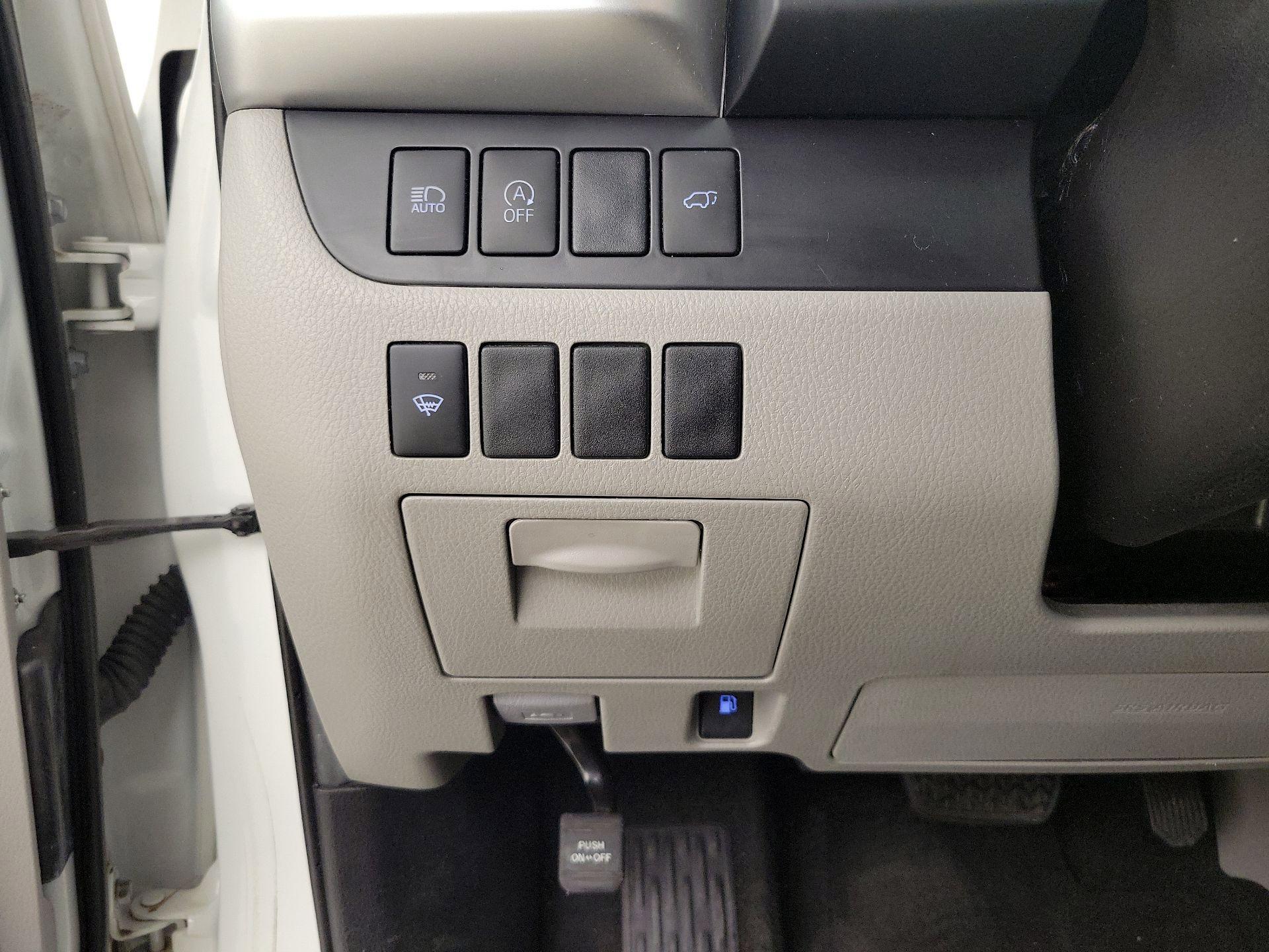 Thumbnail: 2019 Toyota Highlander - 13