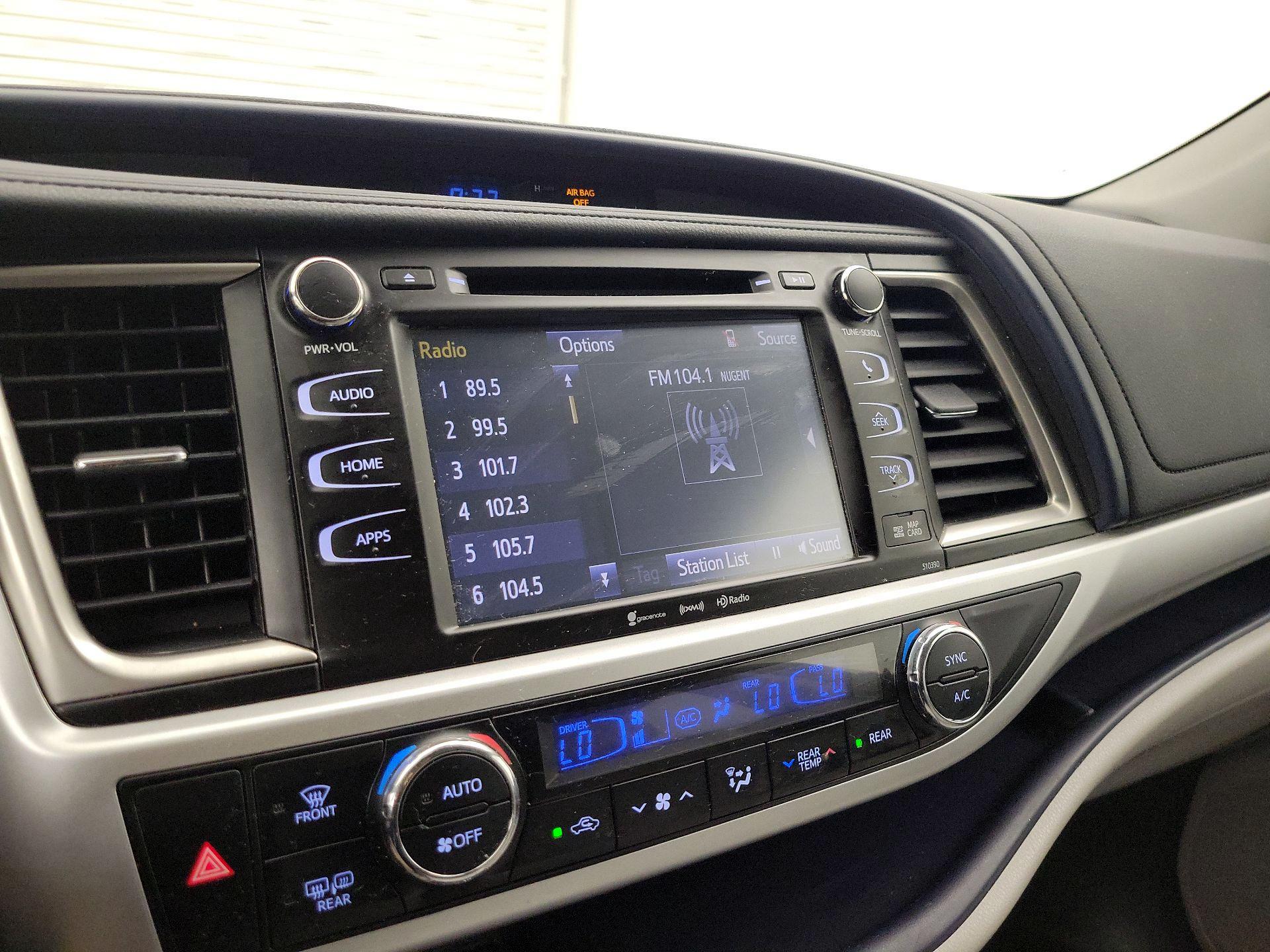 Thumbnail: 2019 Toyota Highlander - 15