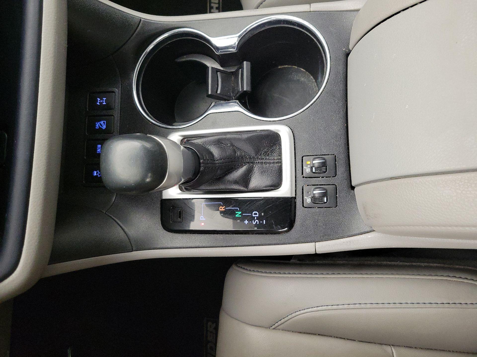 Thumbnail: 2019 Toyota Highlander - 17