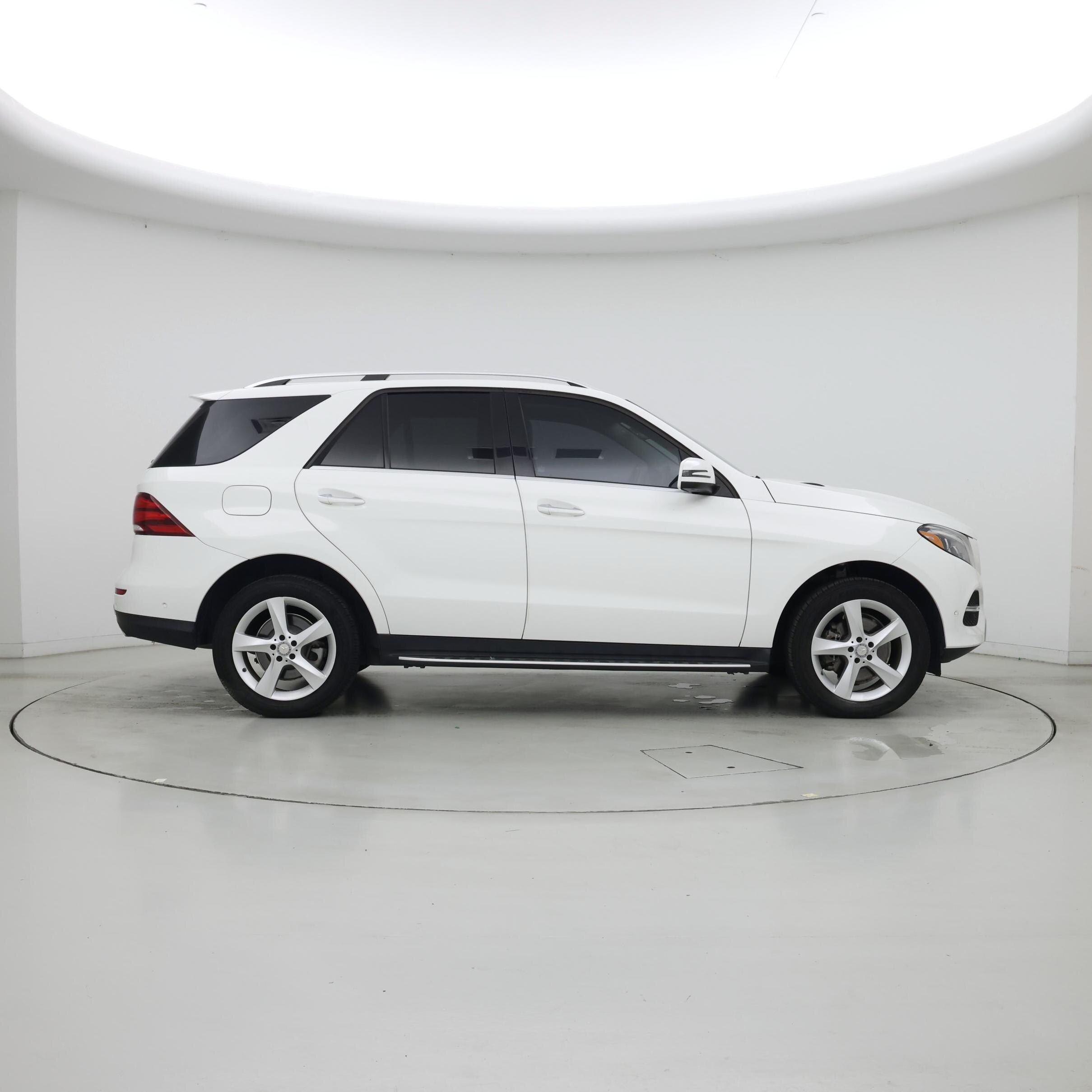 Thumbnail: 2017 Mercedes-Benz GLE - 7