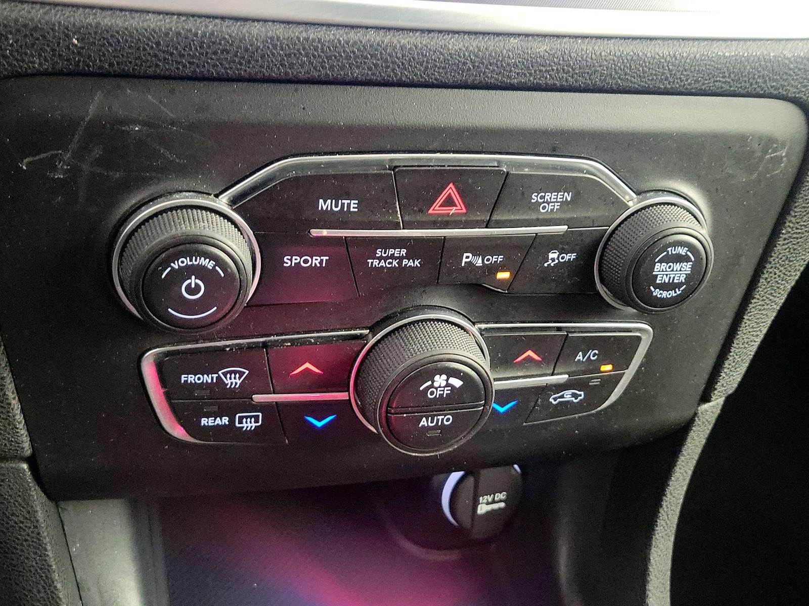 2019 Dodge Charger SXT - Photo 17