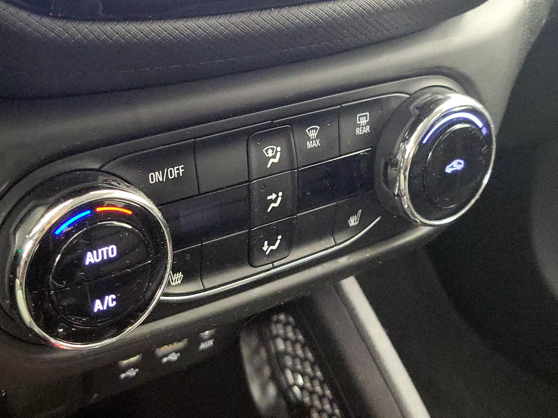 Thumbnail: 2021 Chevrolet TrailBlazer - 16